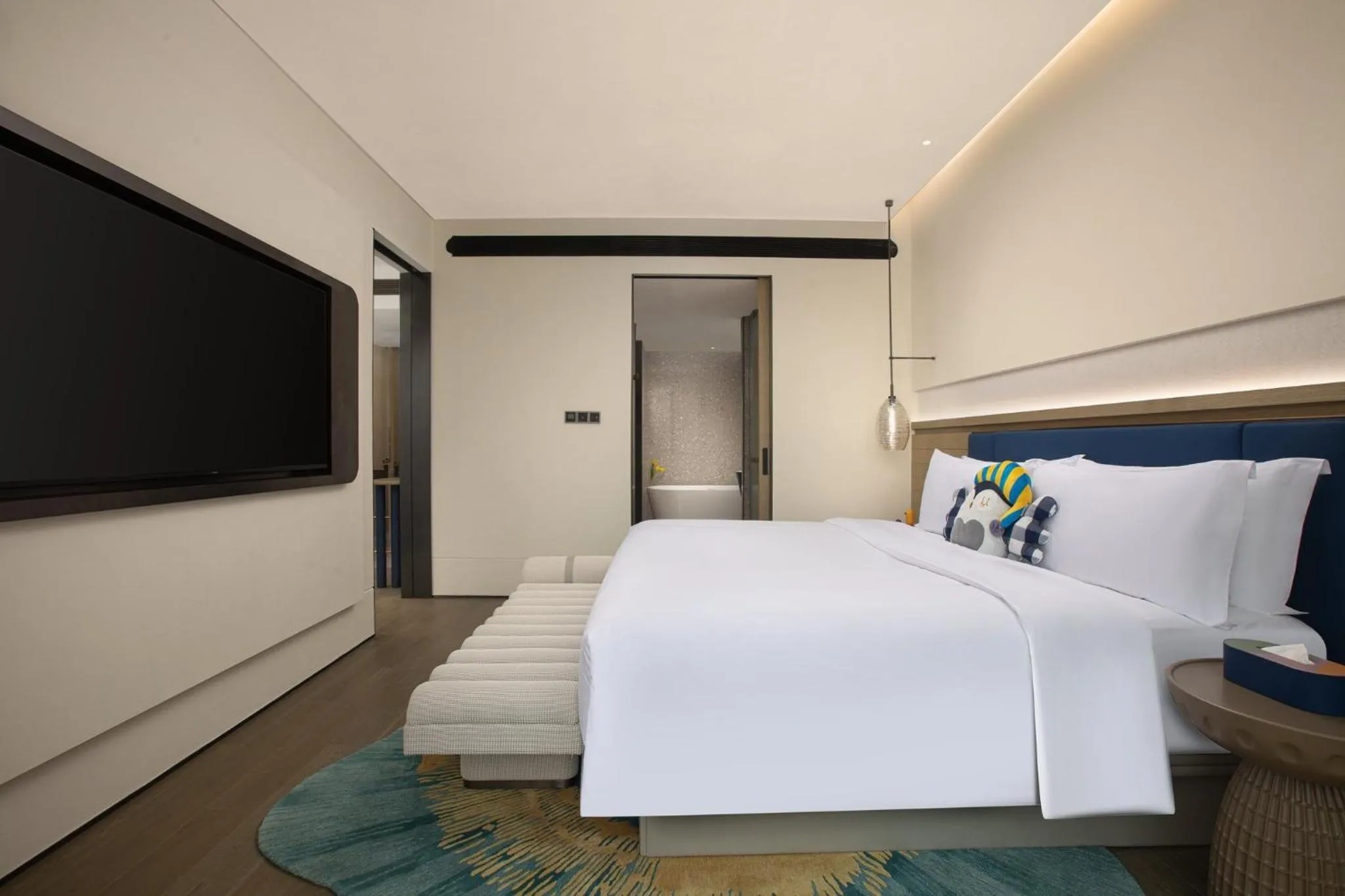 Photo of the whole room, Bed in voco Xishuangbanna Gaozhuang by IHG