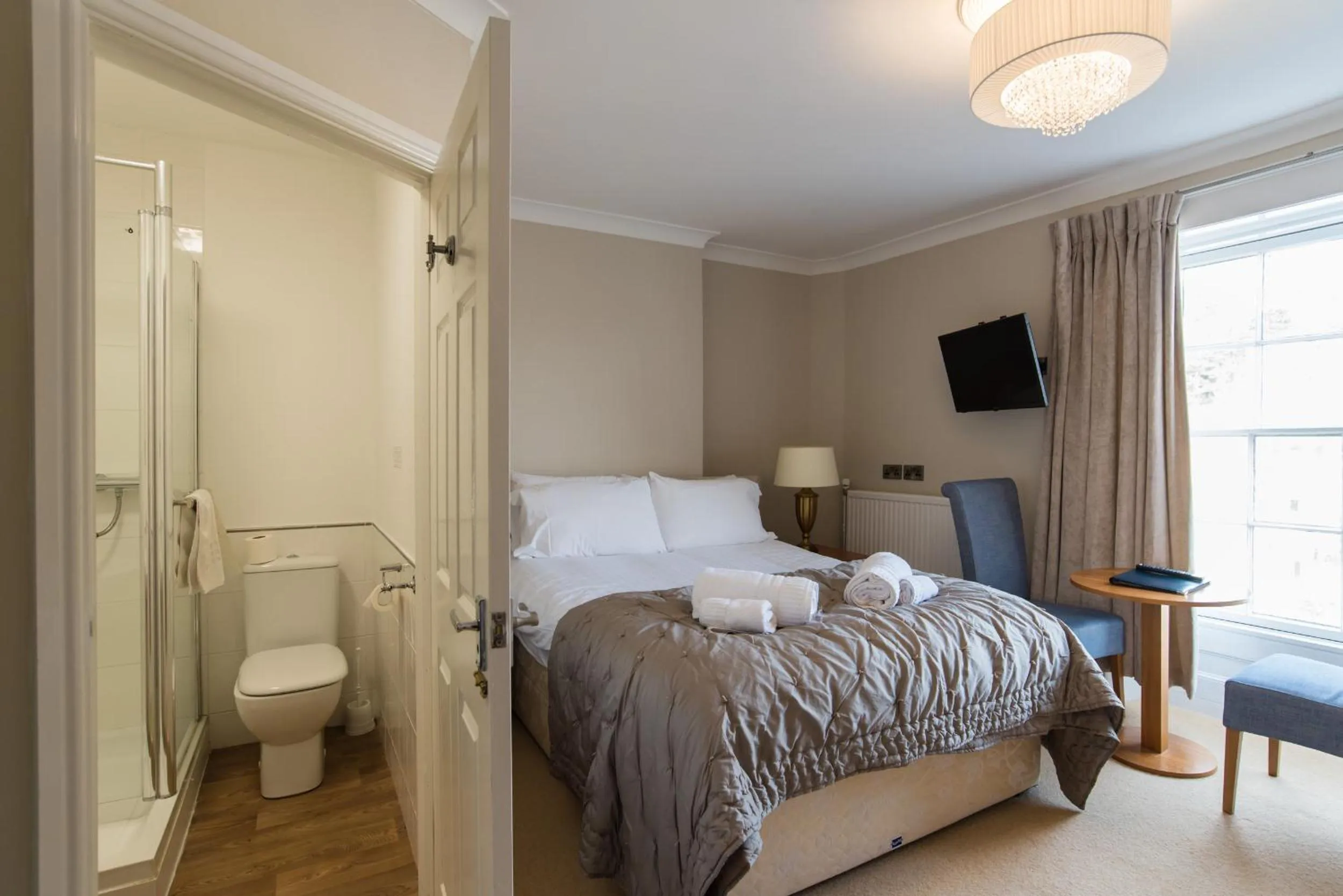 Bed in No 46 Marine Terrace