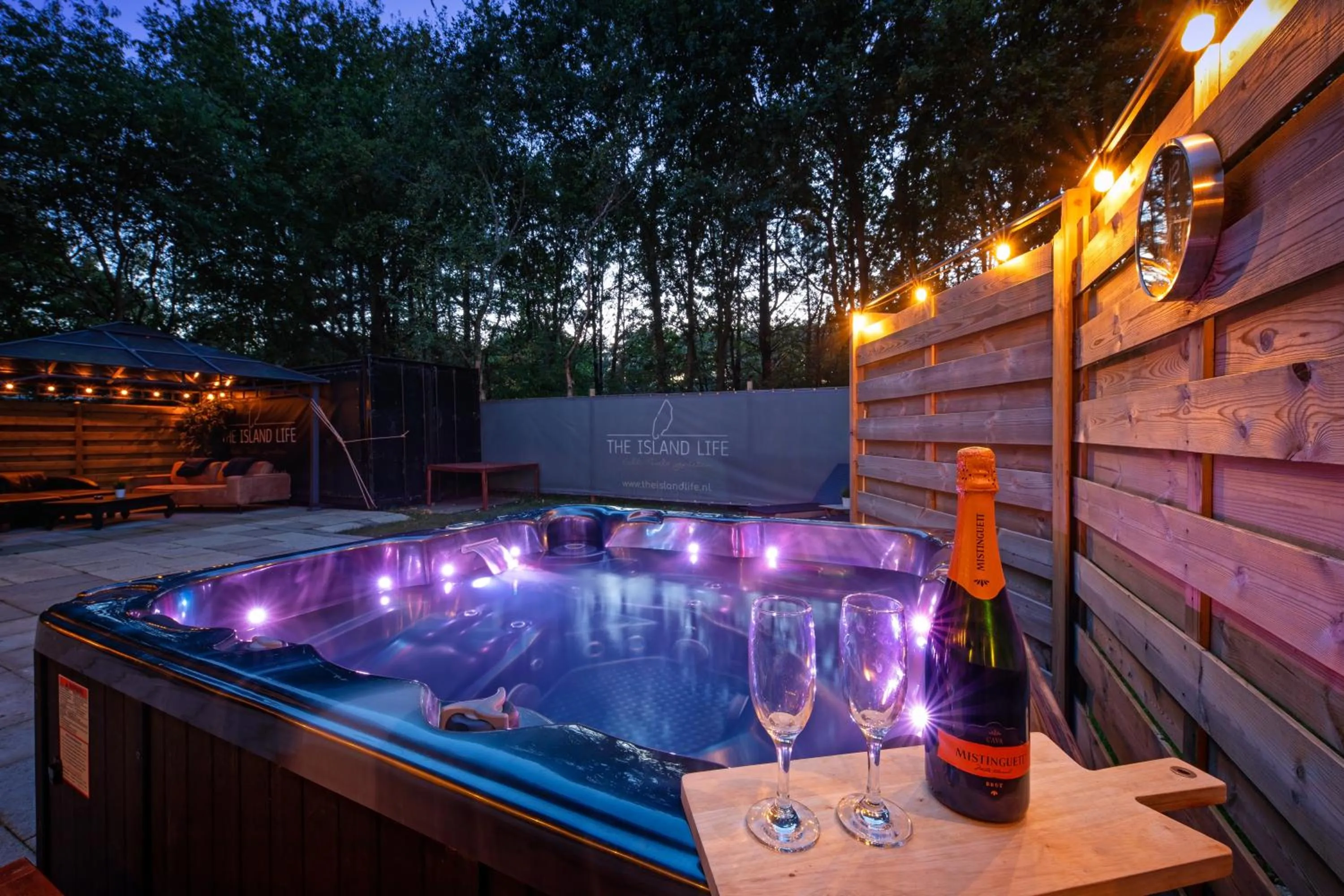 Hot Tub in The island life Texel - Wellness