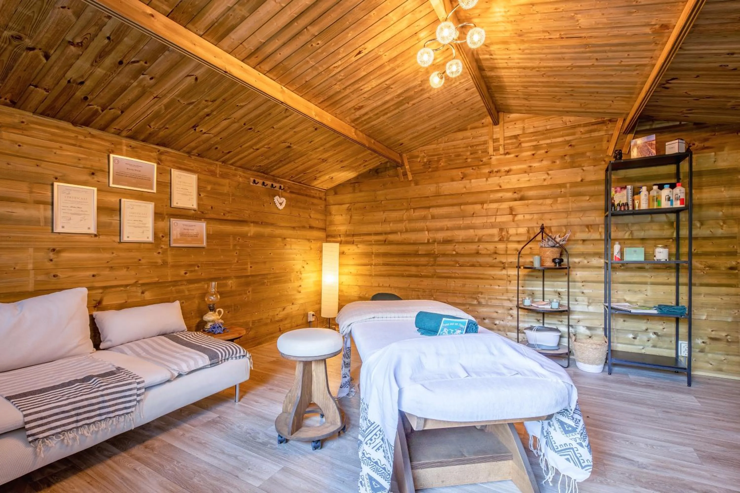 Massage, Bed in The island life Texel - Wellness