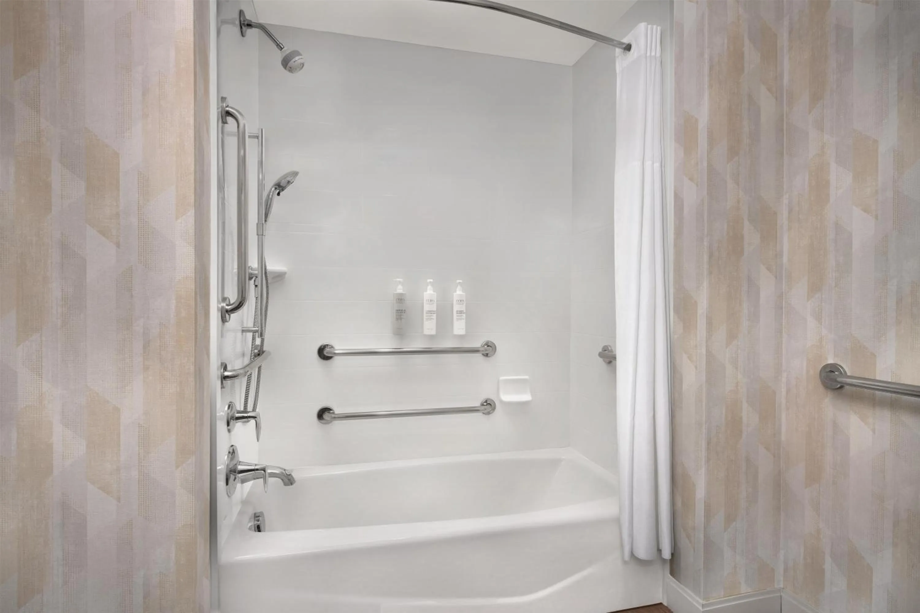 Bathroom in Hampton Inn & Suites Baltimore North/Timonium, MD