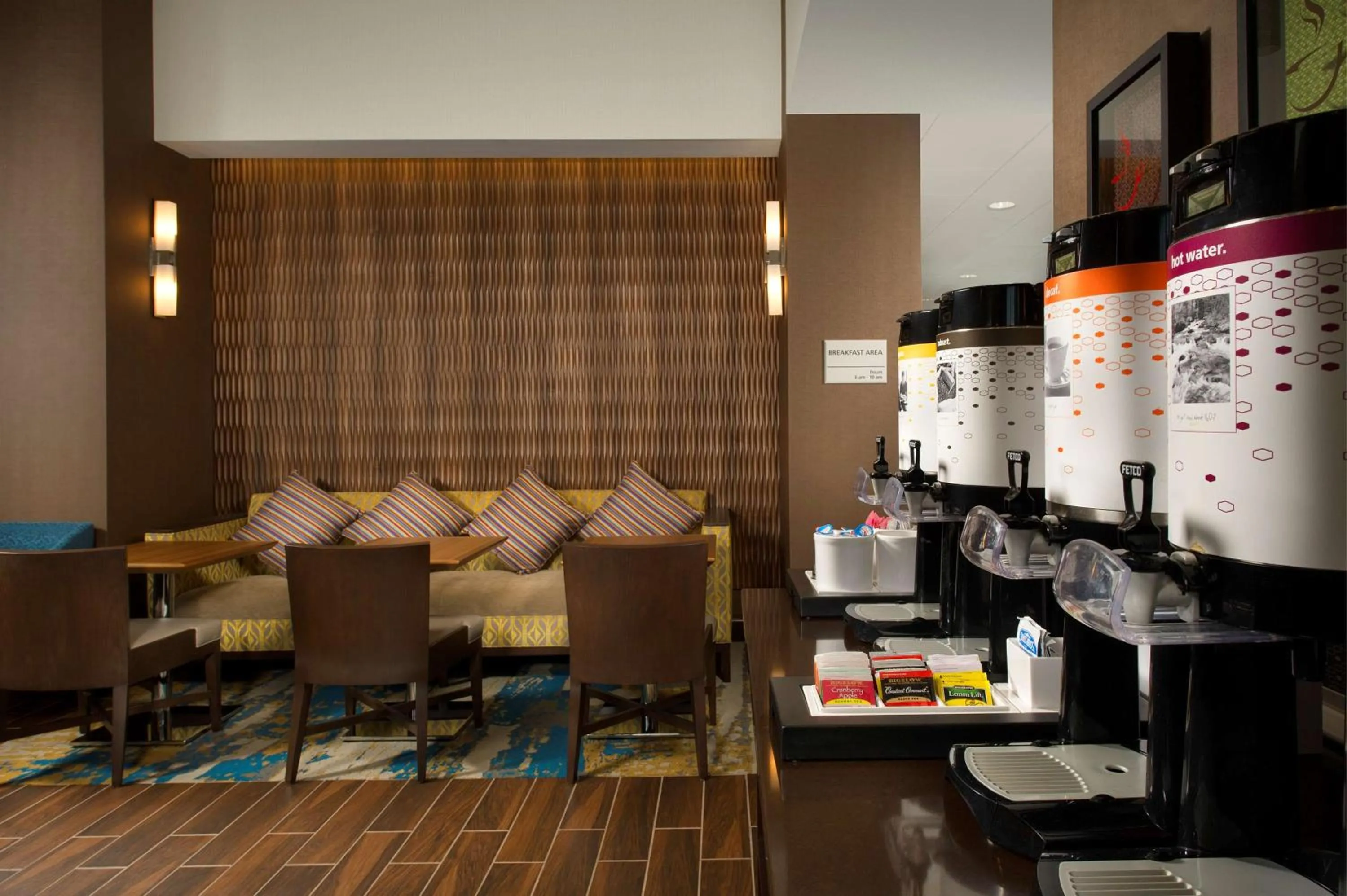 Coffee/tea facilities in Hampton Inn & Suites Baltimore North/Timonium, MD
