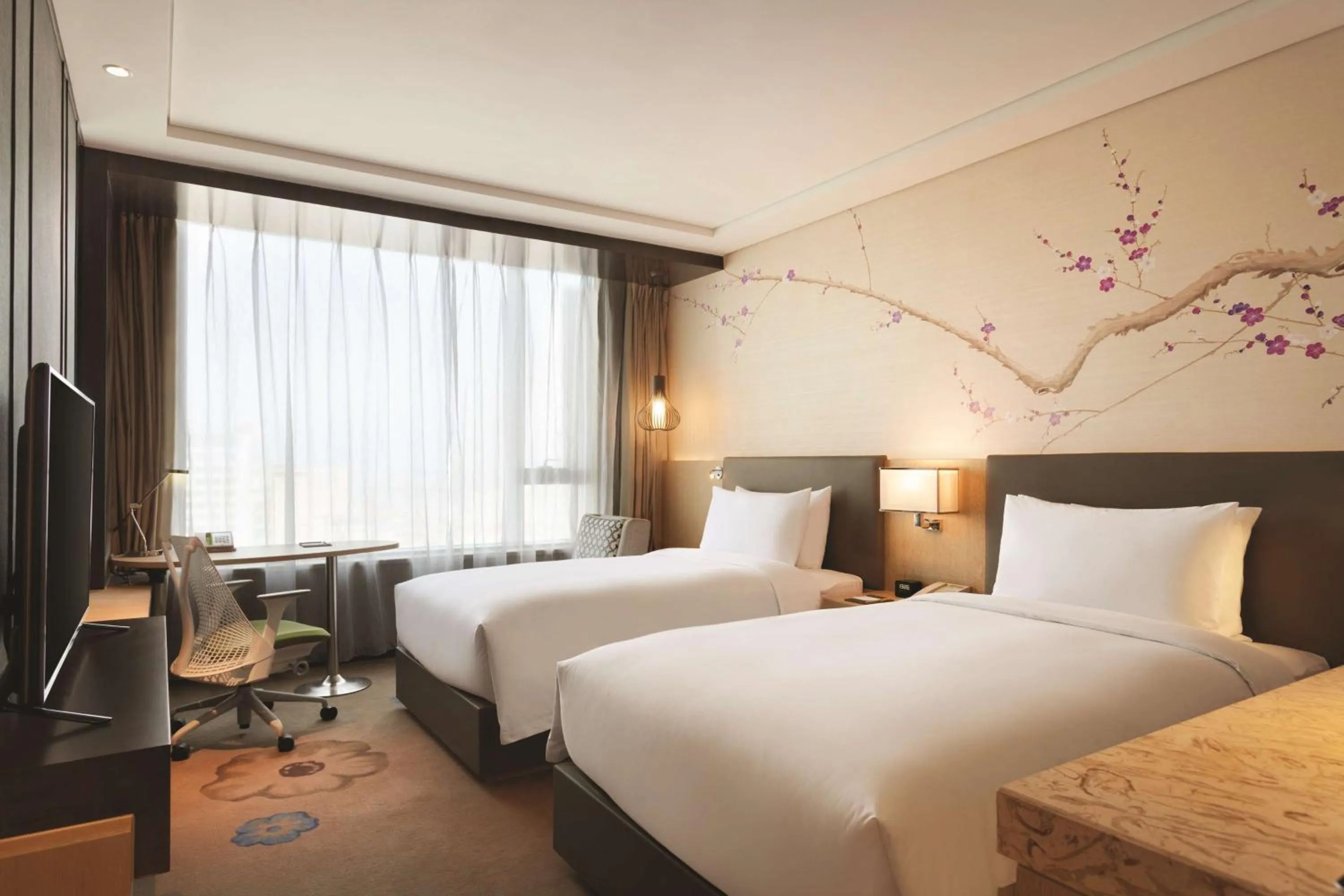 Bedroom, Bed in Hilton Garden Inn Dandong