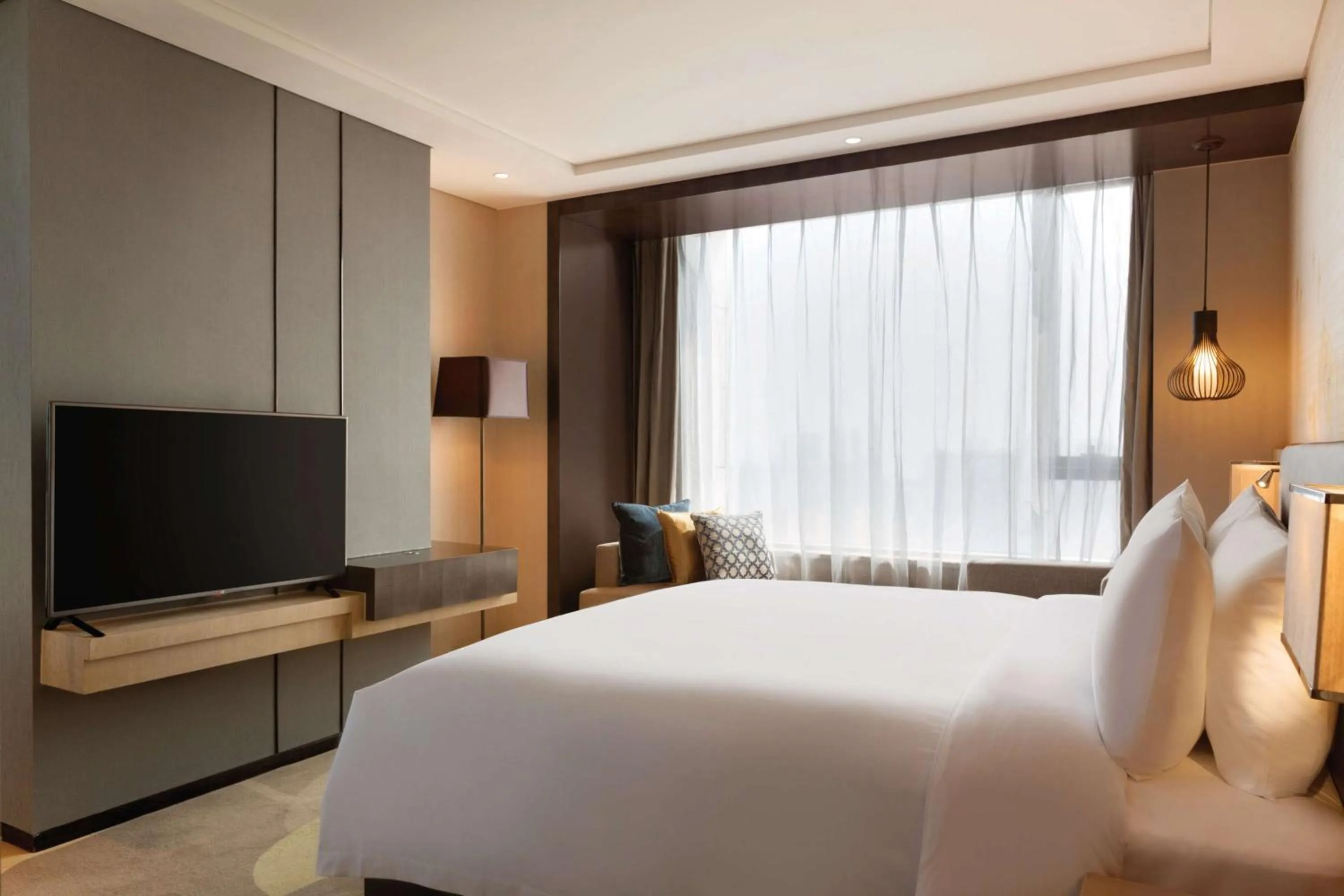 Bedroom, Bed in Hilton Garden Inn Dandong