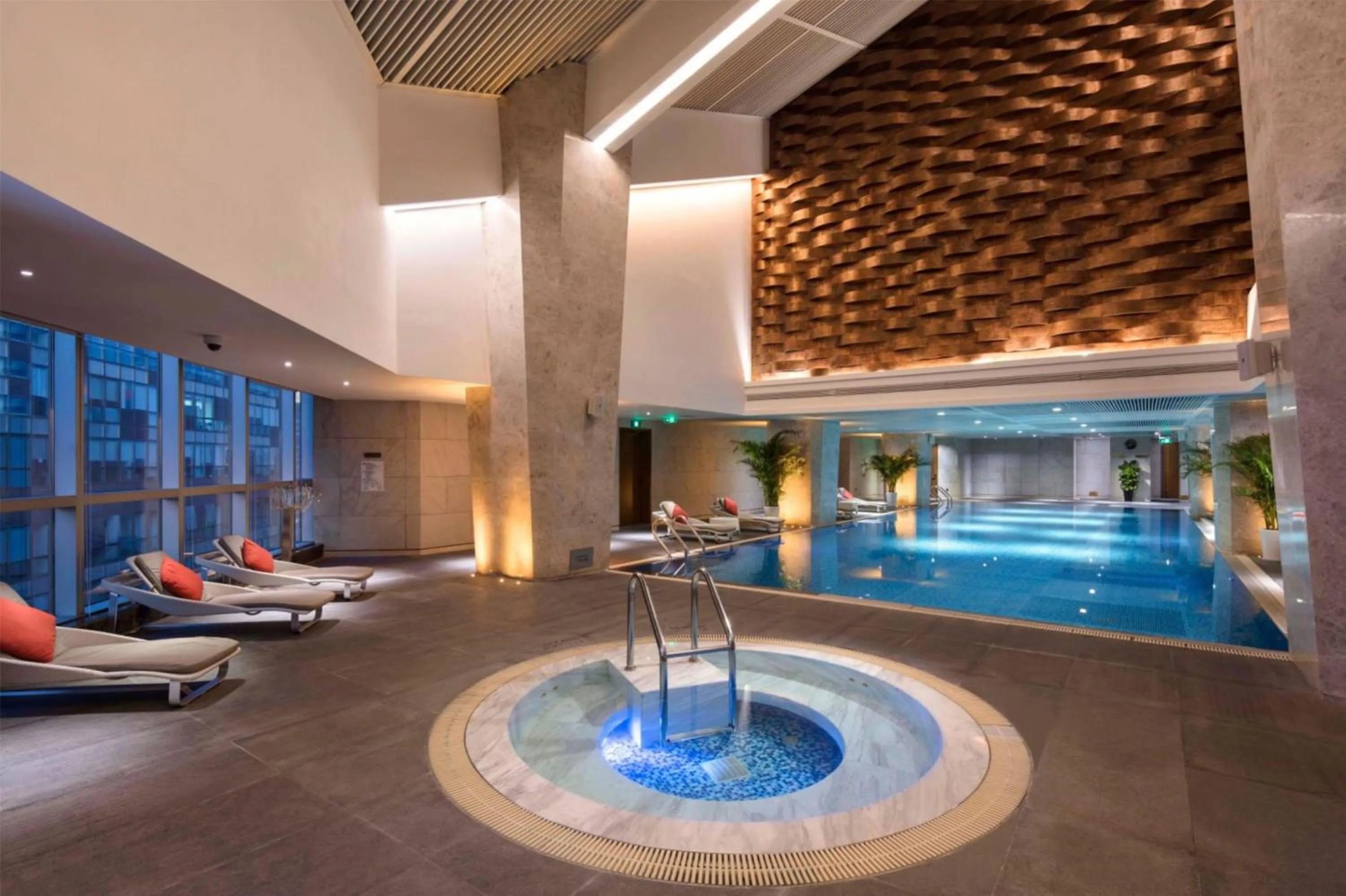 Pool view in Hilton Chengdu