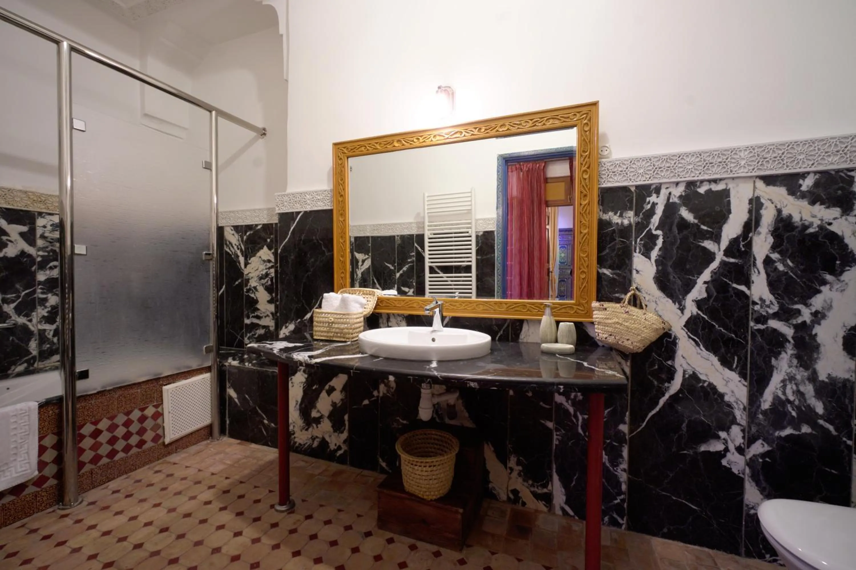 Bathroom in Riad Tahra & Spa