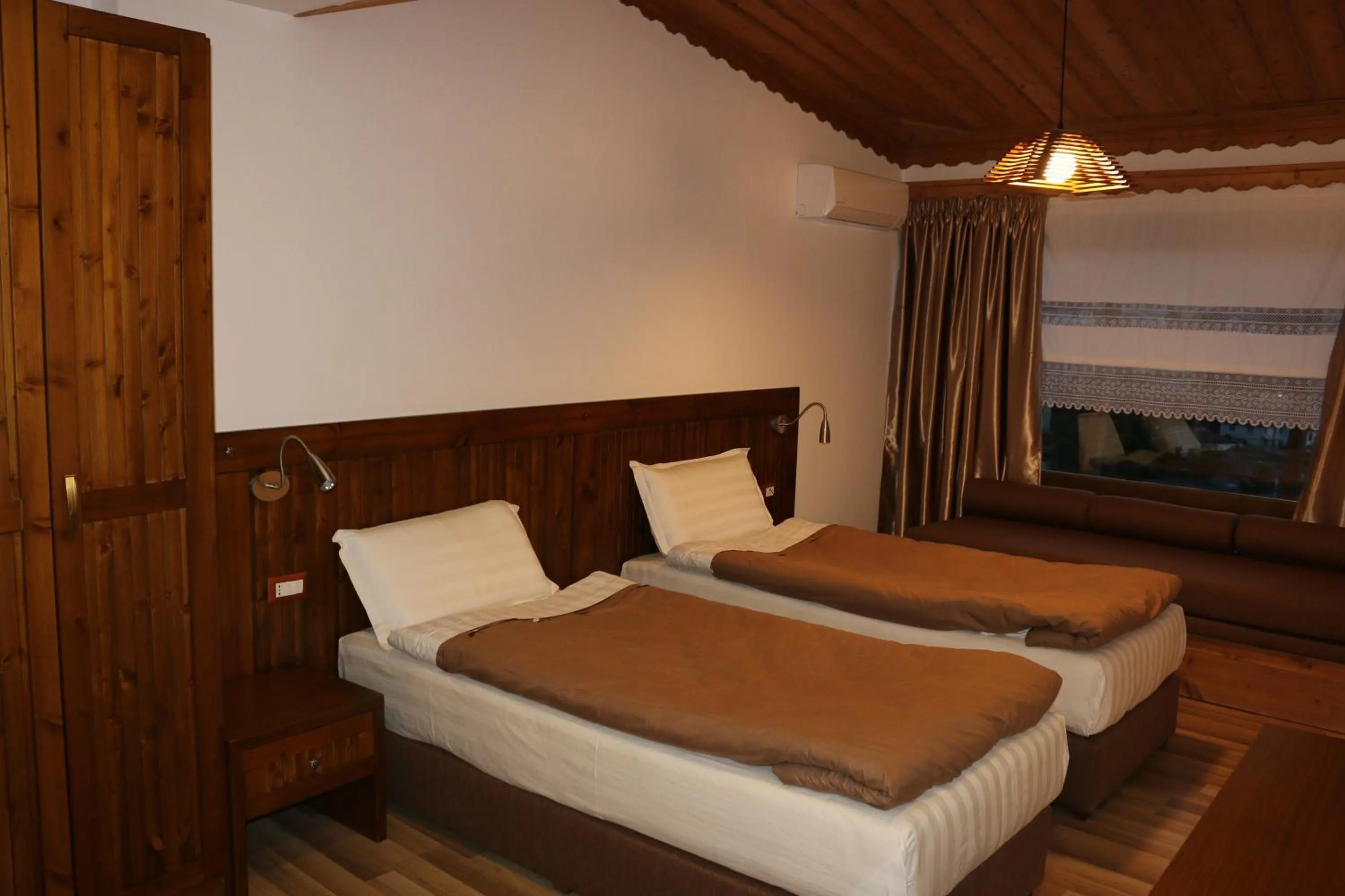 Bed in Hotel Kodra