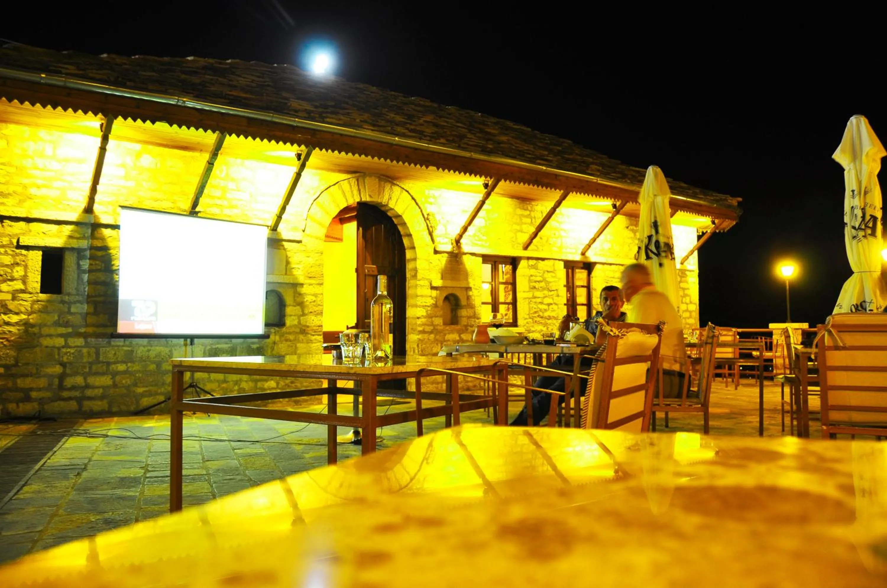 Communal lounge/ TV room in Hotel Kodra