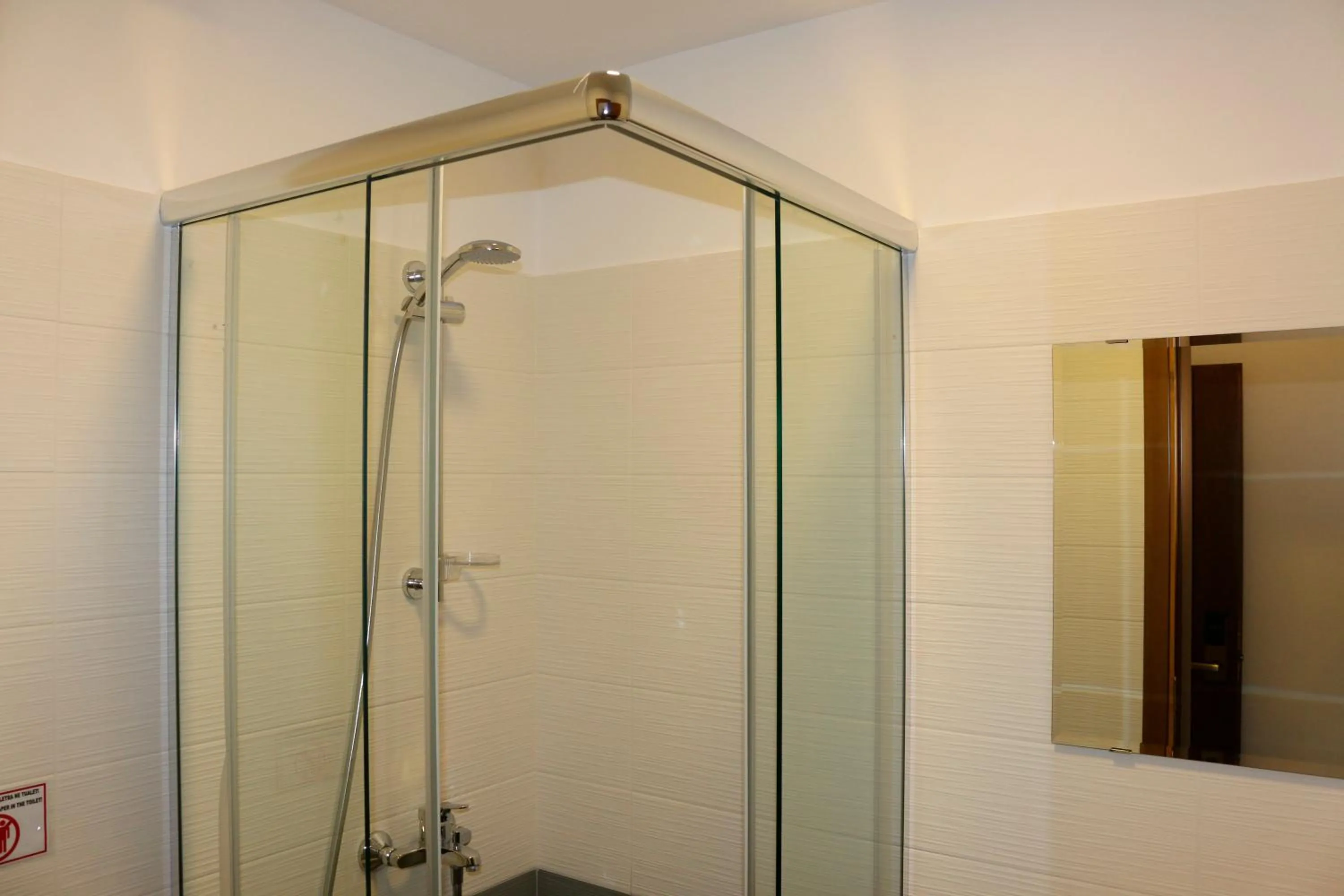 Toilet in Hotel Kodra