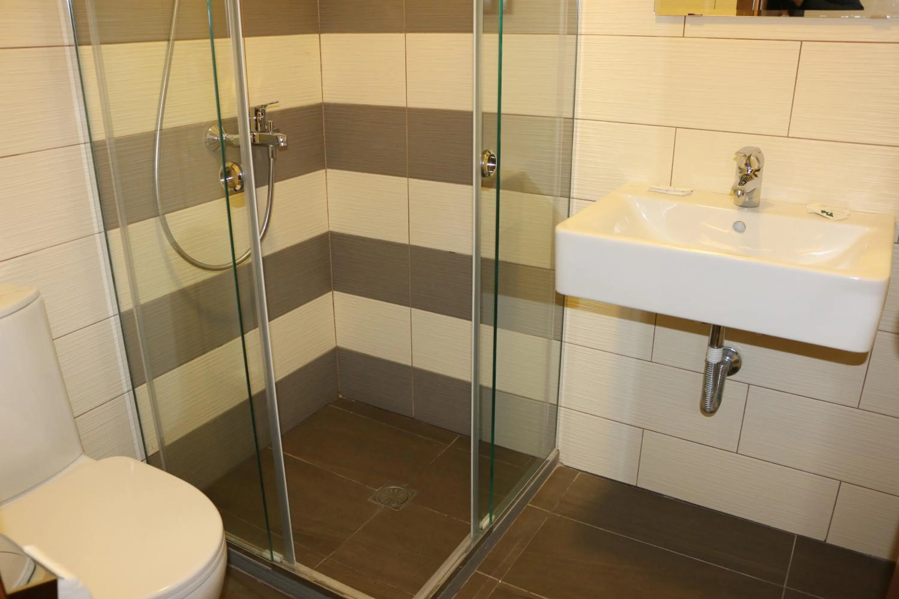 Toilet in Hotel Kodra