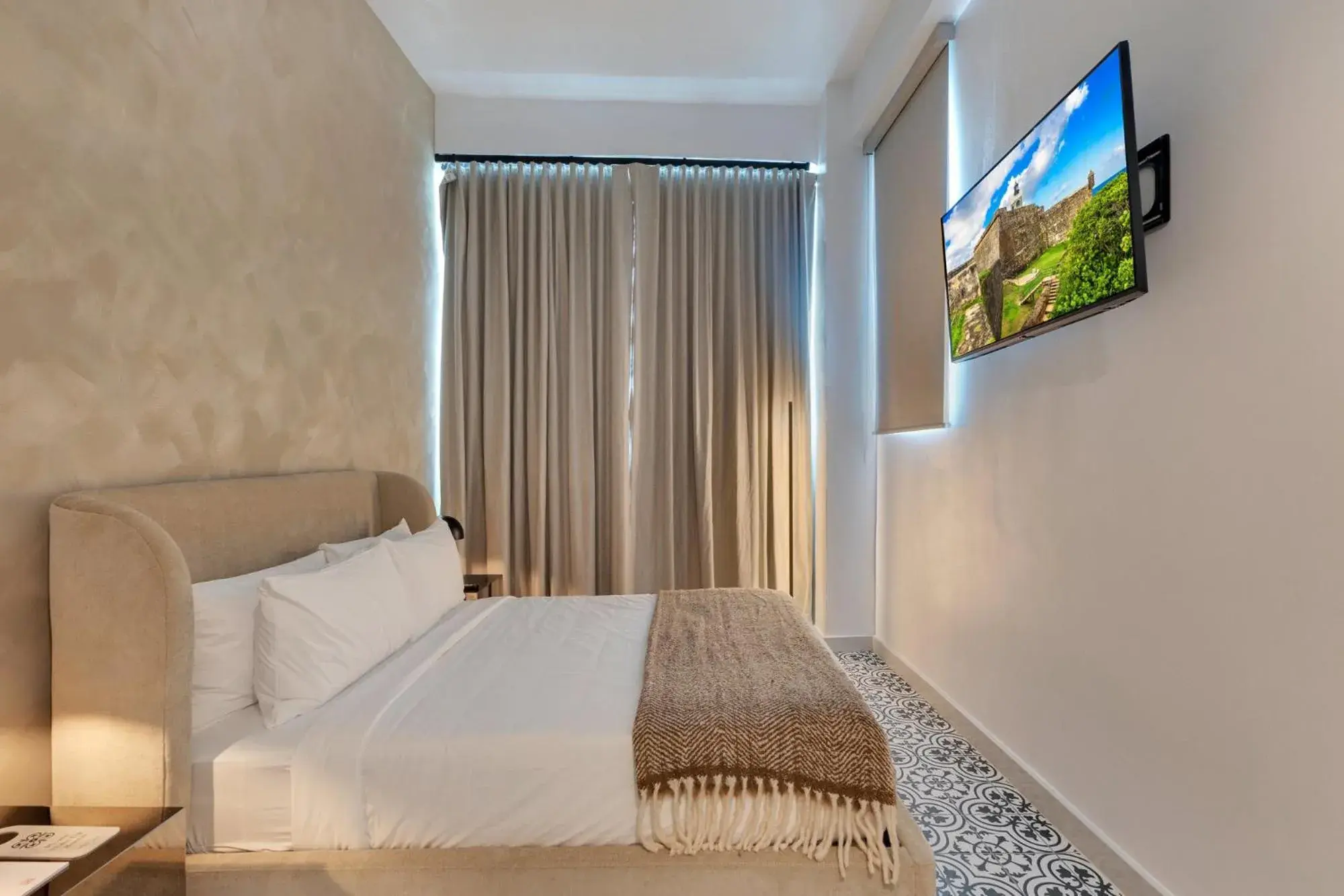 Deluxe Queen Room in Hotel Milano Deluxe Queen Room in Hotel Milano