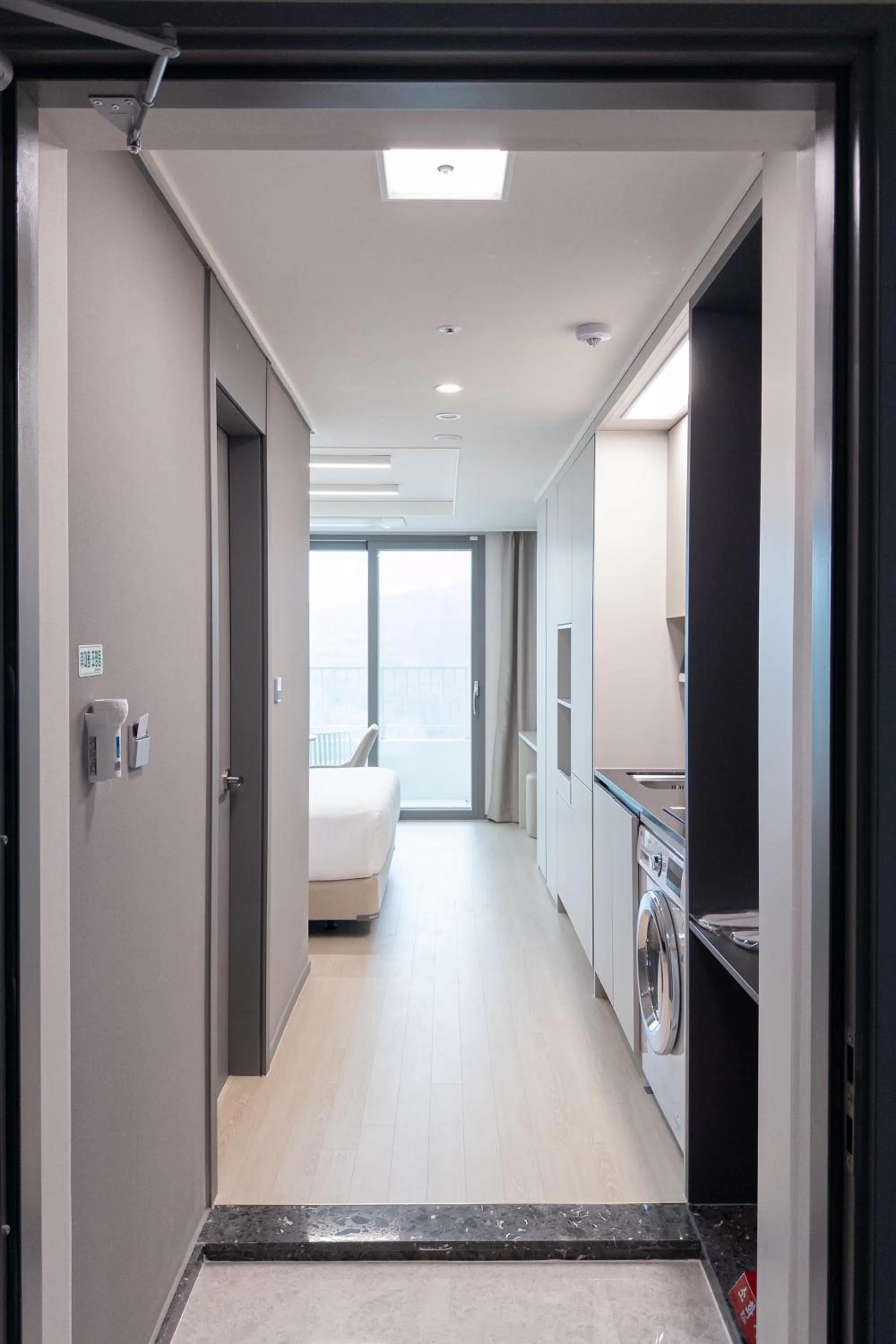 Photo of the whole room in Hotel Wavellent Yangyang