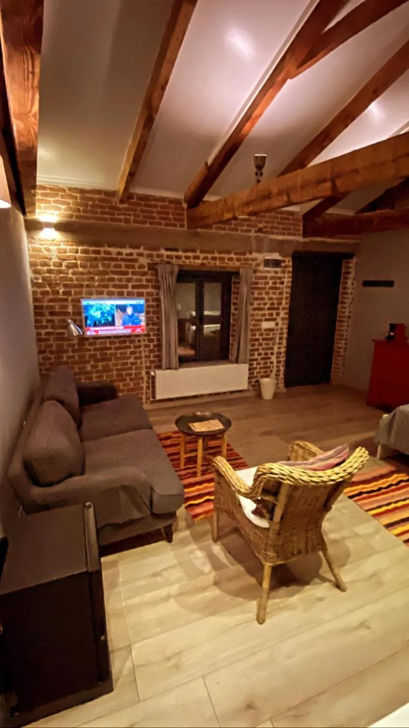 Attalos Suites Hotel