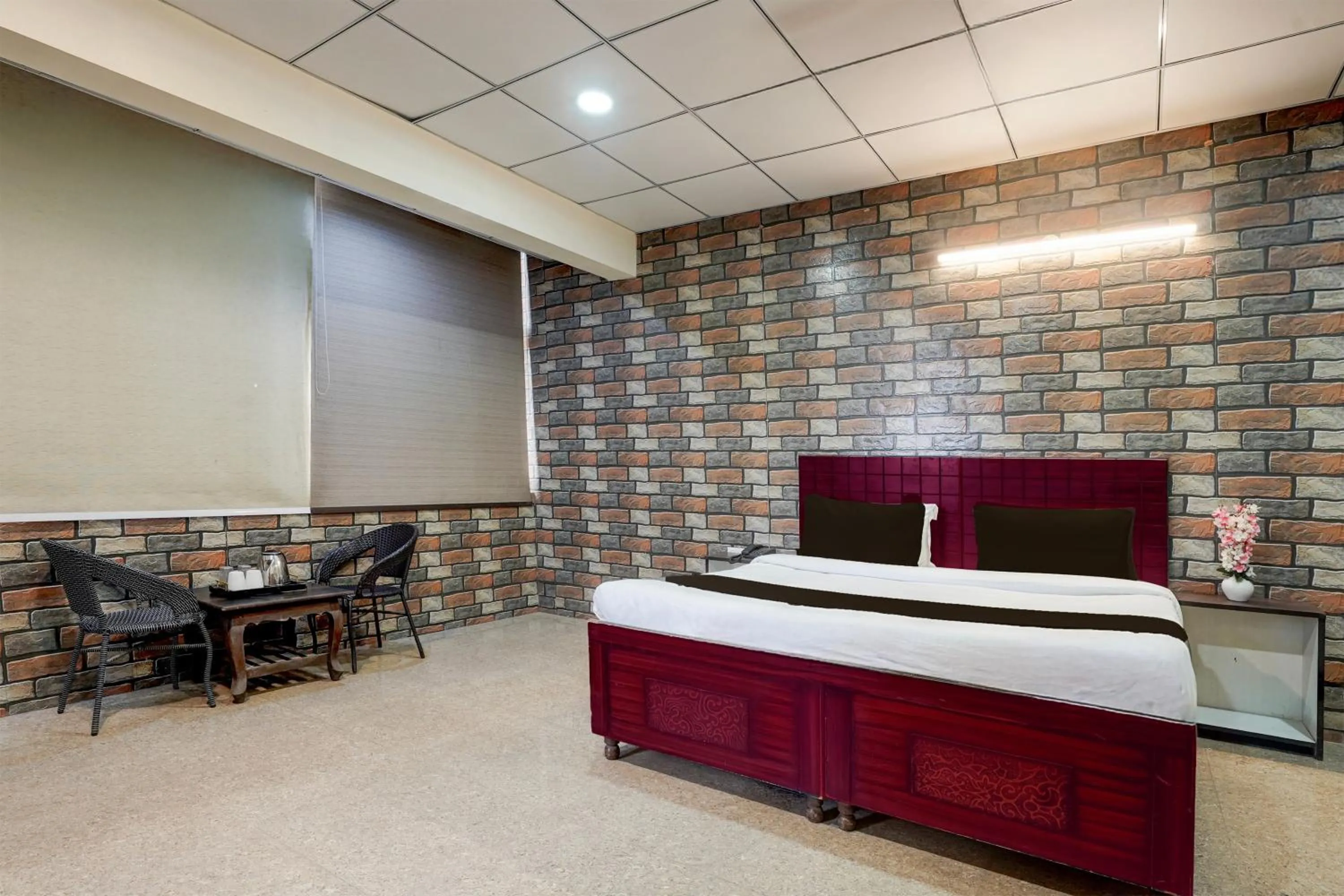 Bedroom in Super Hotel O Sector 58 Mohali Formerly Hotel Alpha