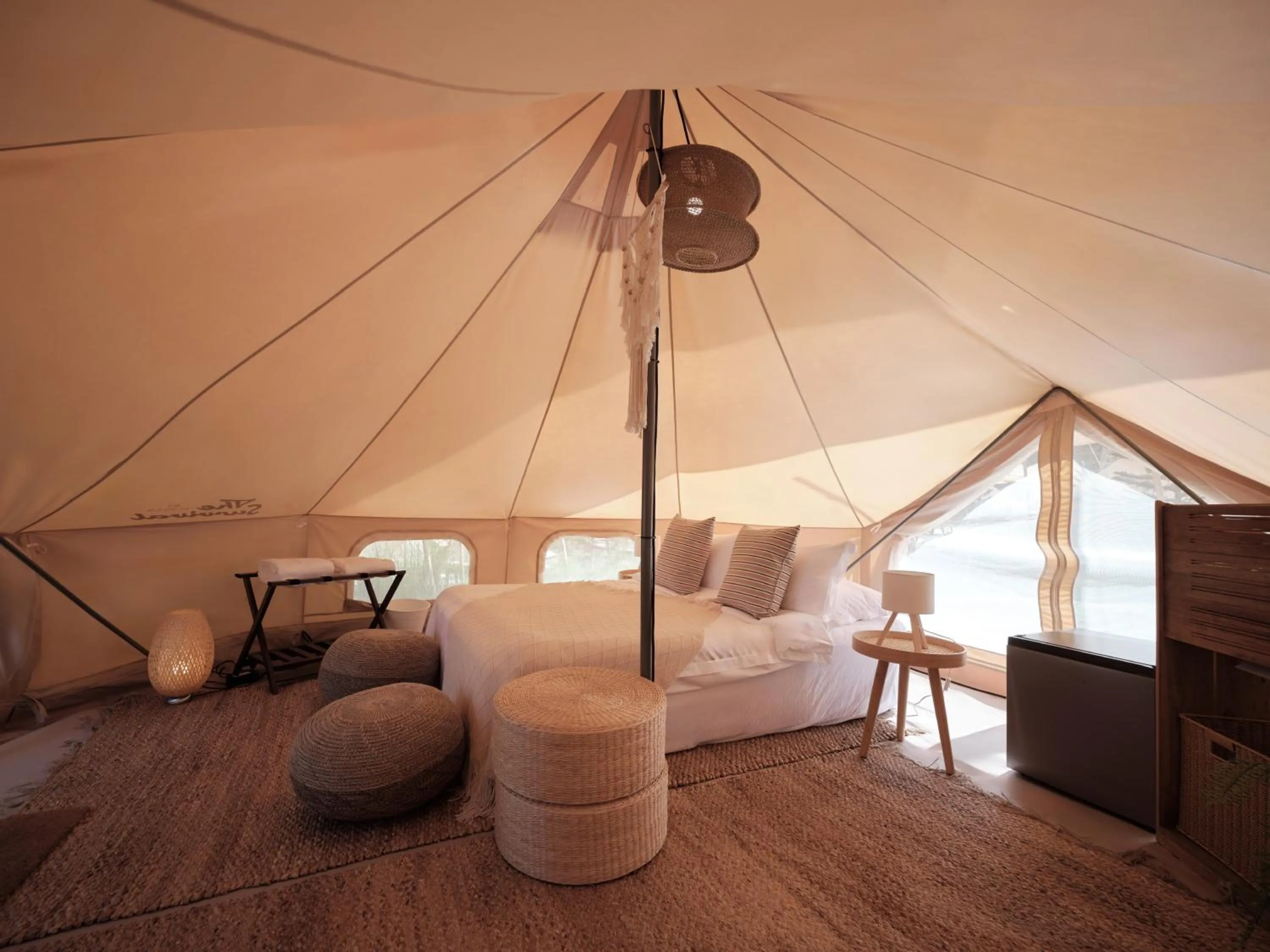 Bed in The Survival by Seudam