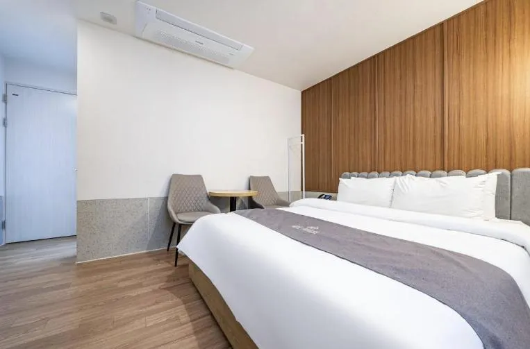 Bed in Hotel 7 Bricks Gwangju Sangmu