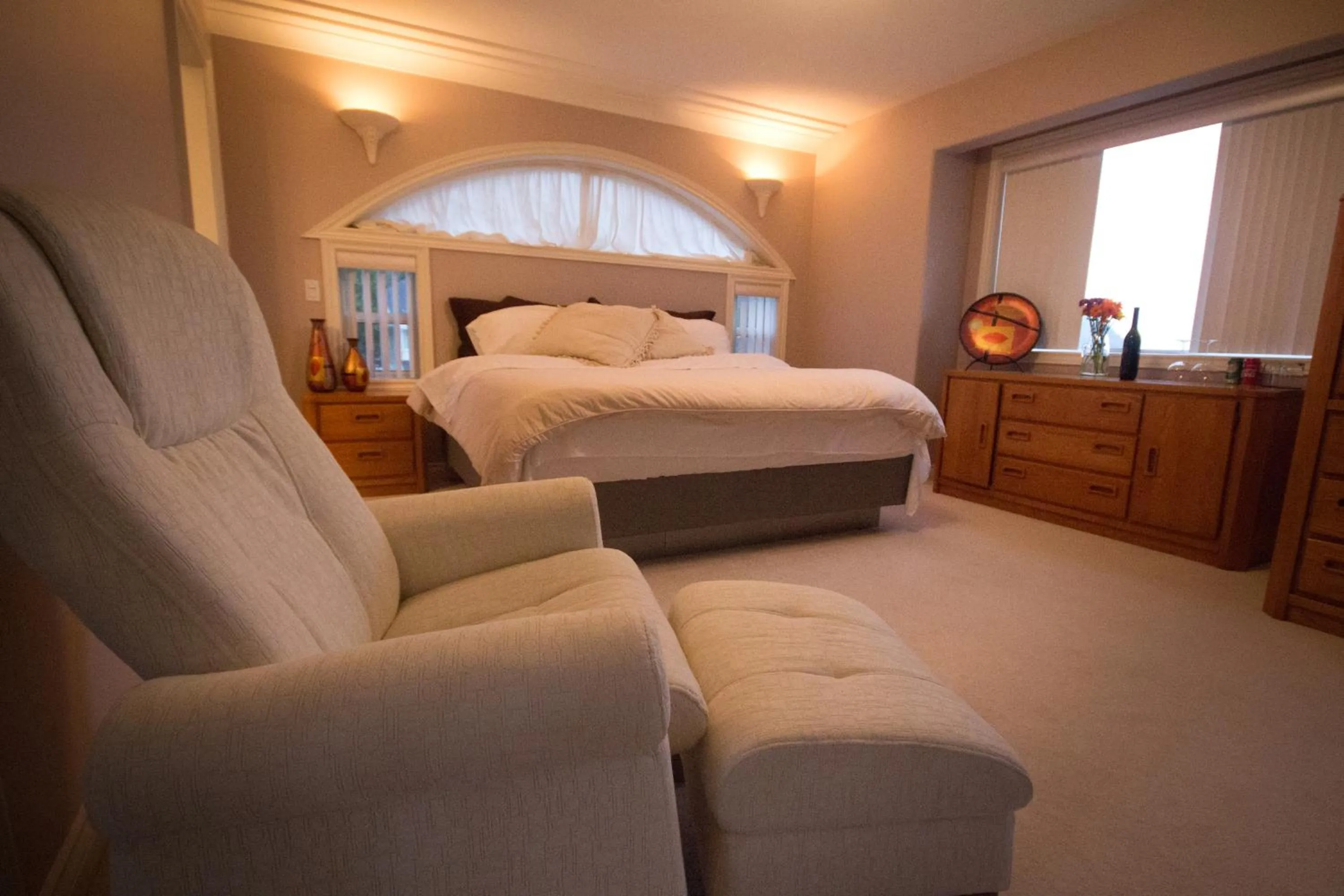 Bedroom in Eagle Close Executive B&B