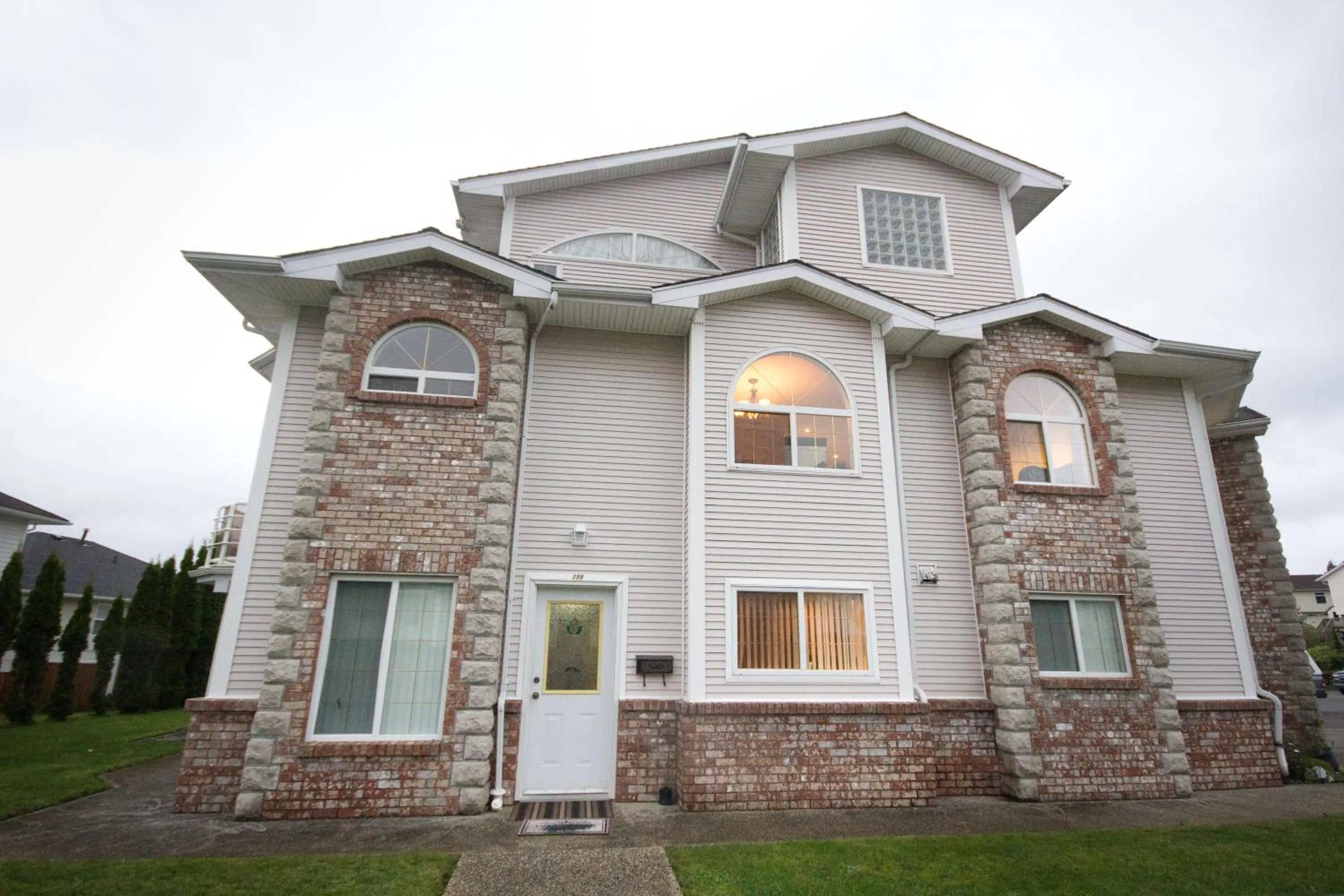 Garden in Eagle Close Executive B&B