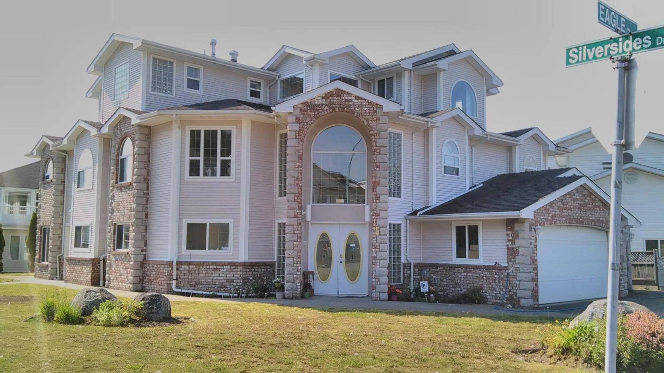 Eagle Close Executive B&B