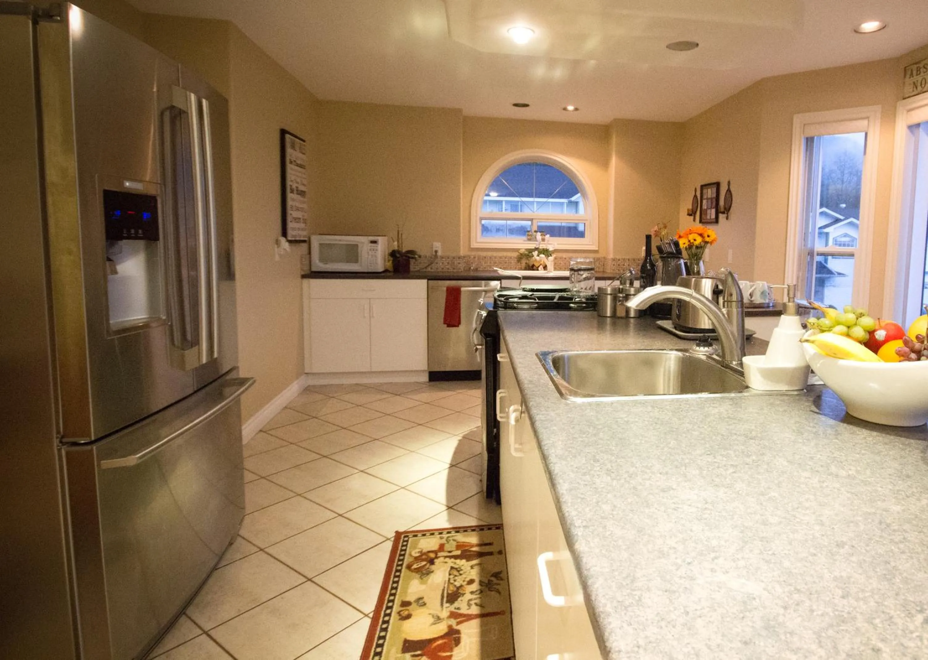 Dining area in Eagle Close Executive B&B