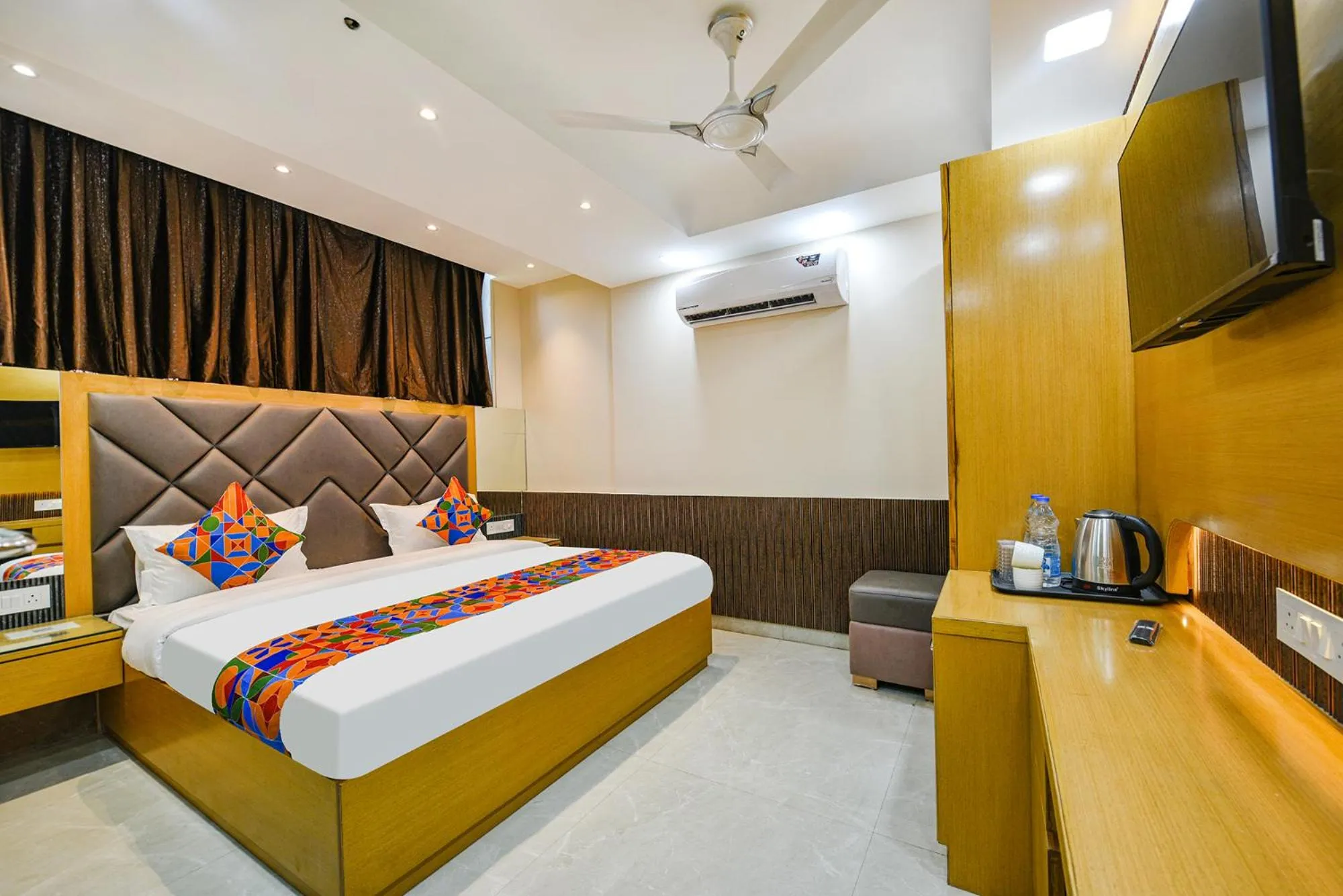 Bed in FabHotel Grand Palazzo Near Paschim Vihar