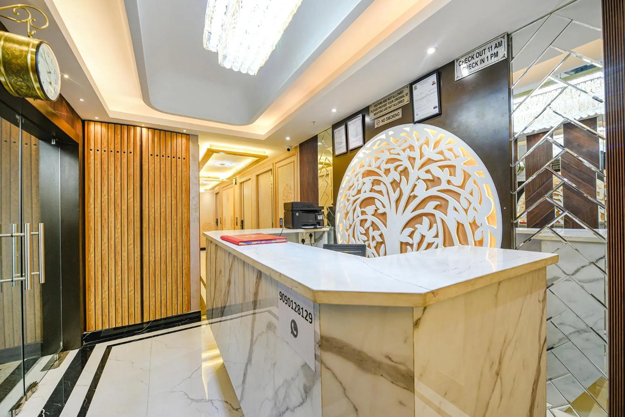 Lobby or reception in FabHotel Grand Palazzo Near Paschim Vihar