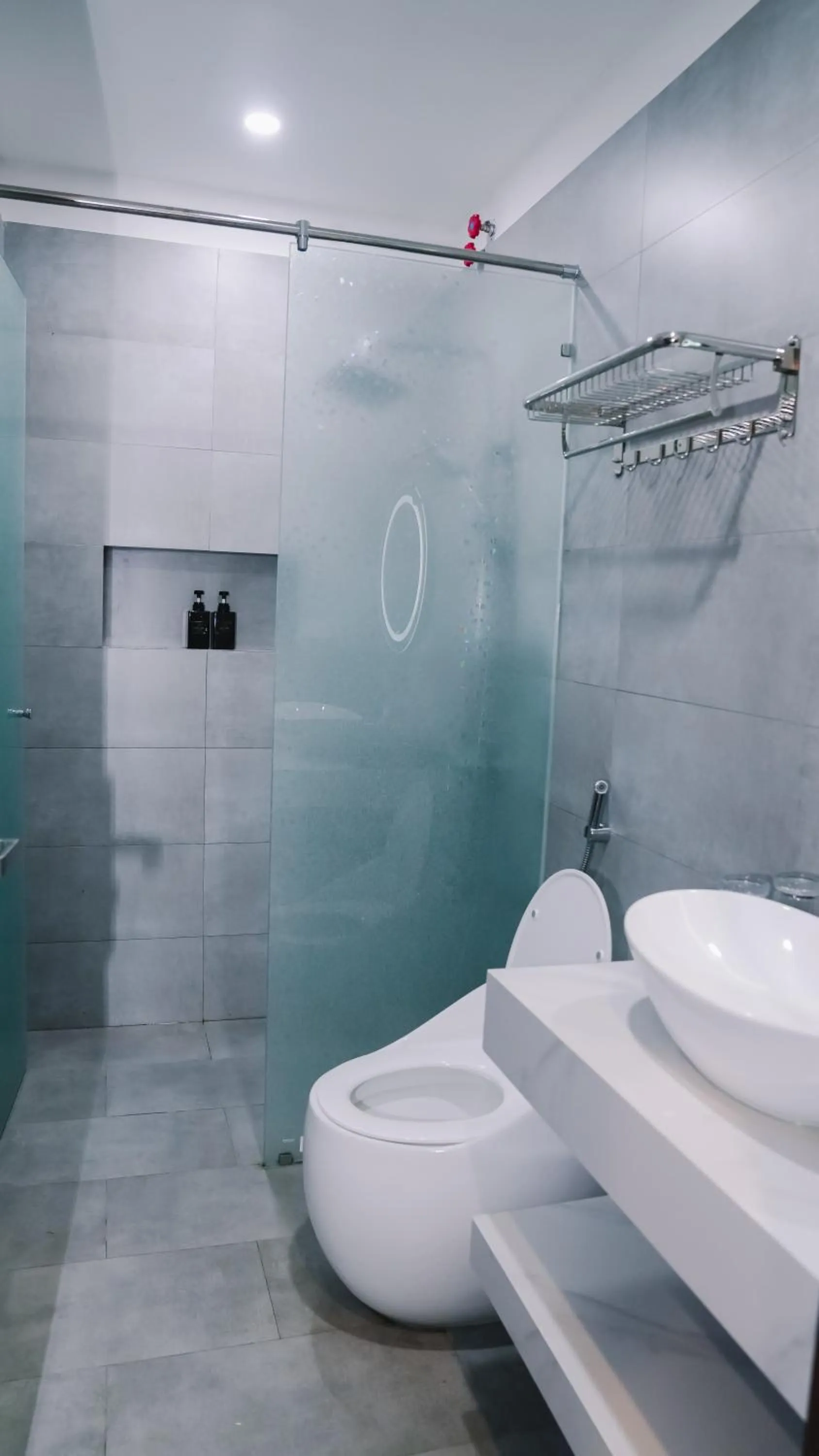 Shower in Serena Tam Coc Hotel & Villa