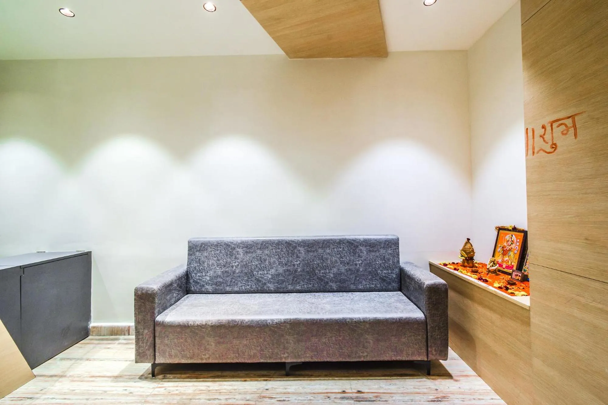 Seating area in FabHotel Prime Adhirath Grand-Nr Madhapur-Hitech CIty