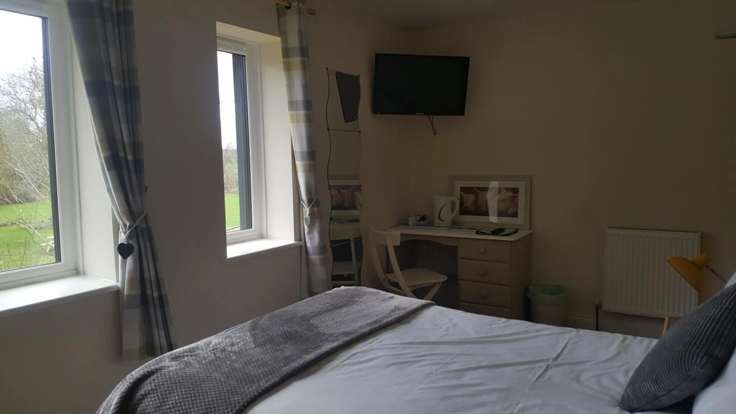 Bed in The Old Grain Store Bed & Breakfast