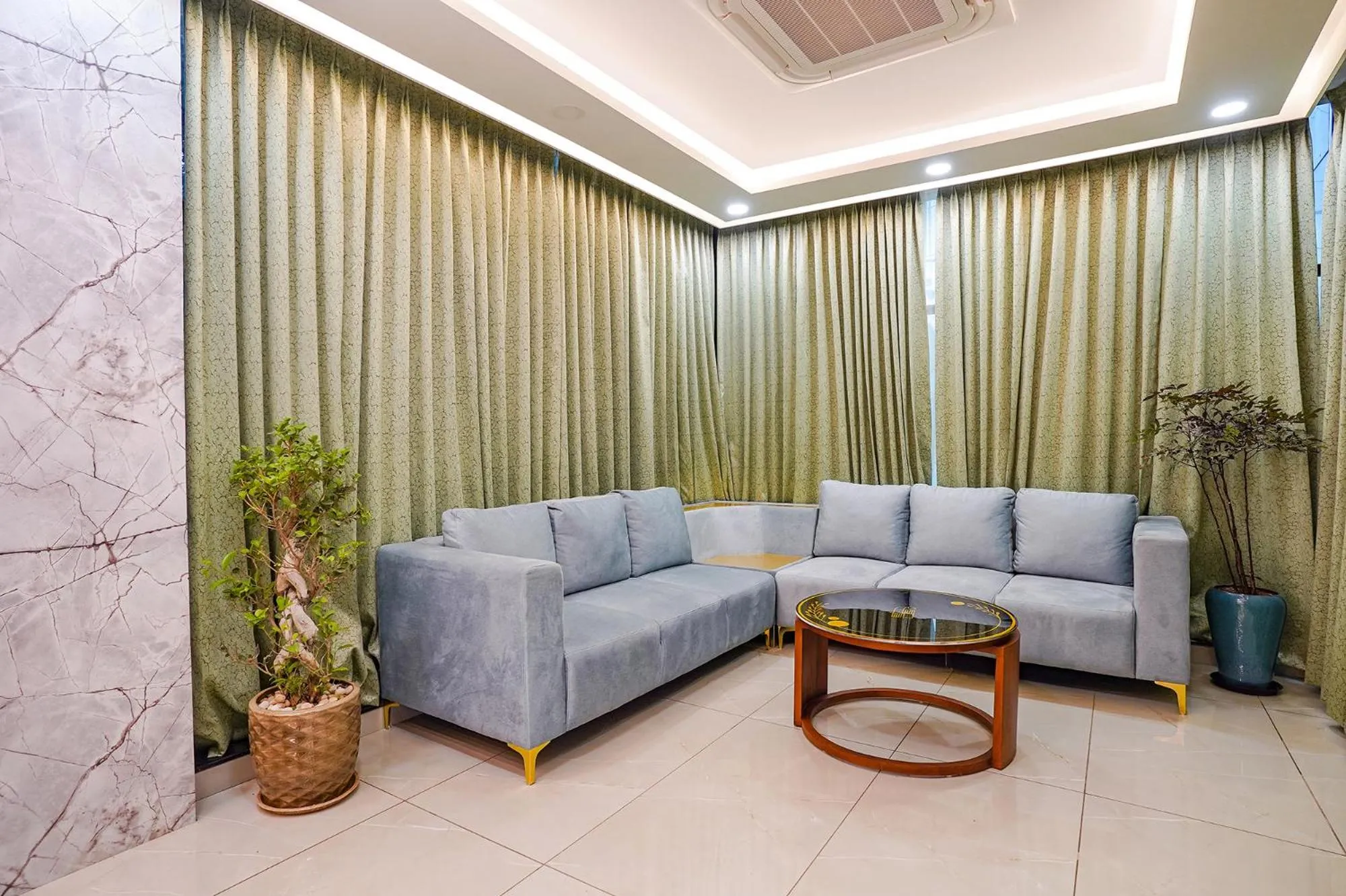 Seating area in Oriva Freshco