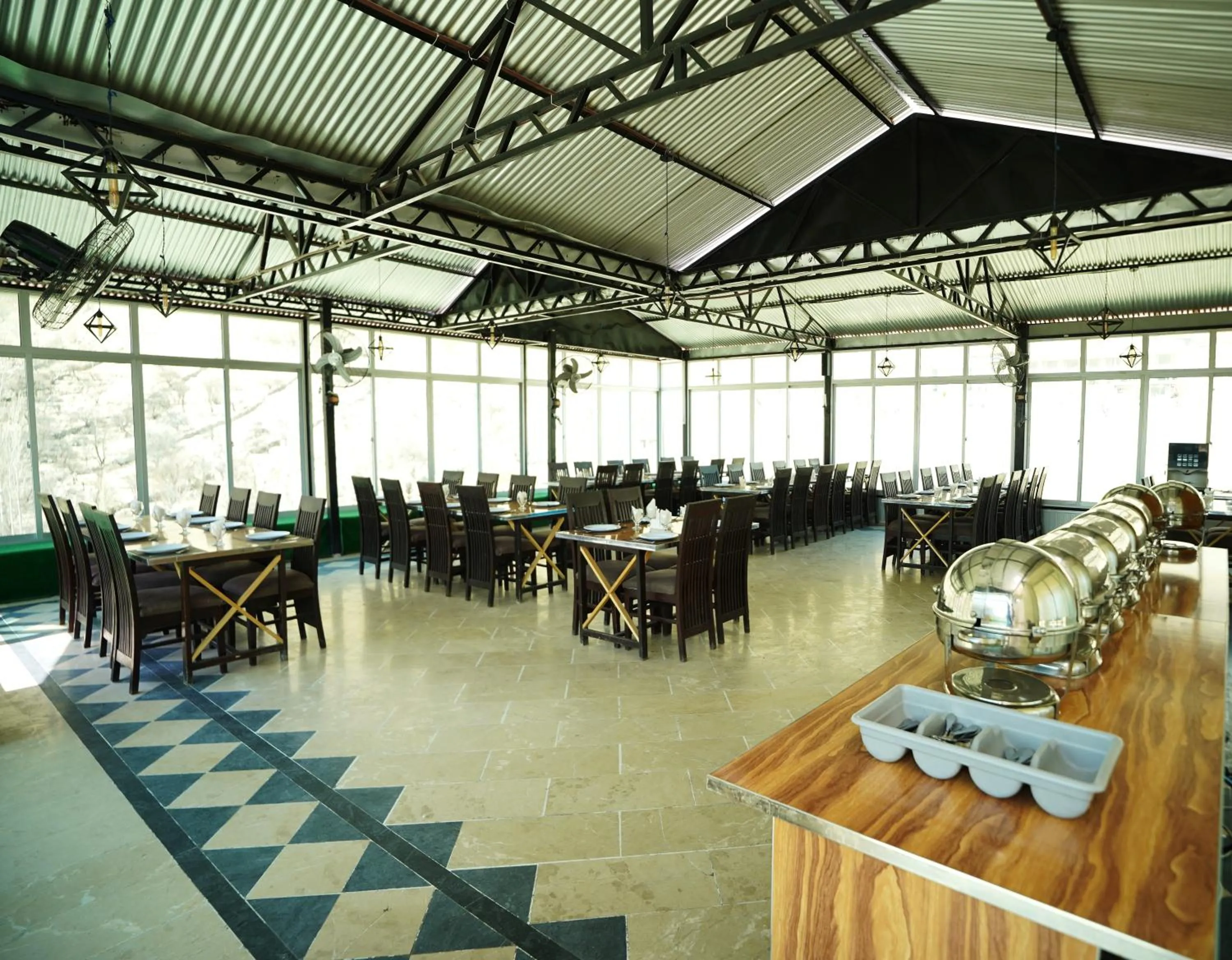 Restaurant/places to eat in Hunza Elites hotel