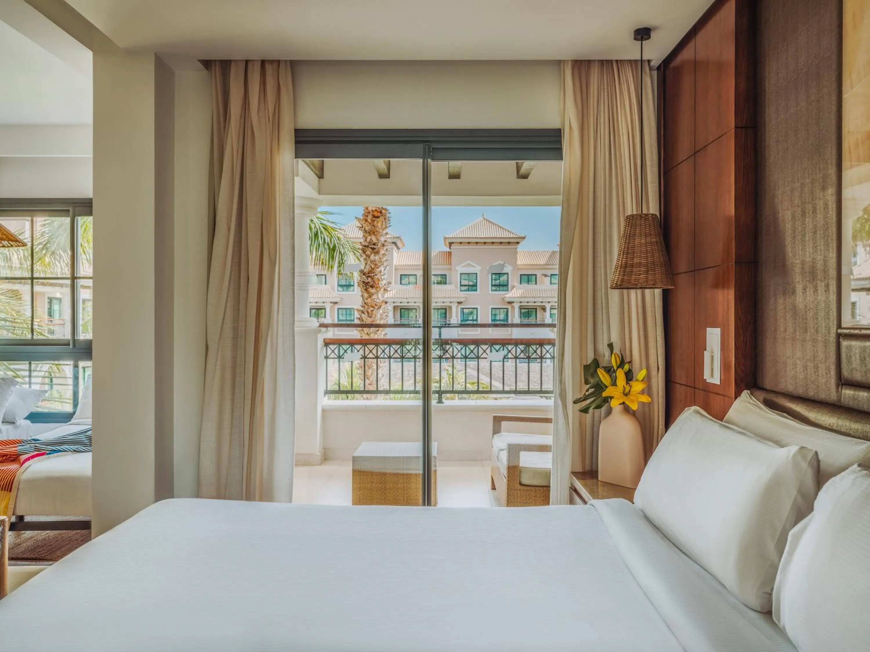 Bed in Gran Melia Palacio de Isora Resort & Spa