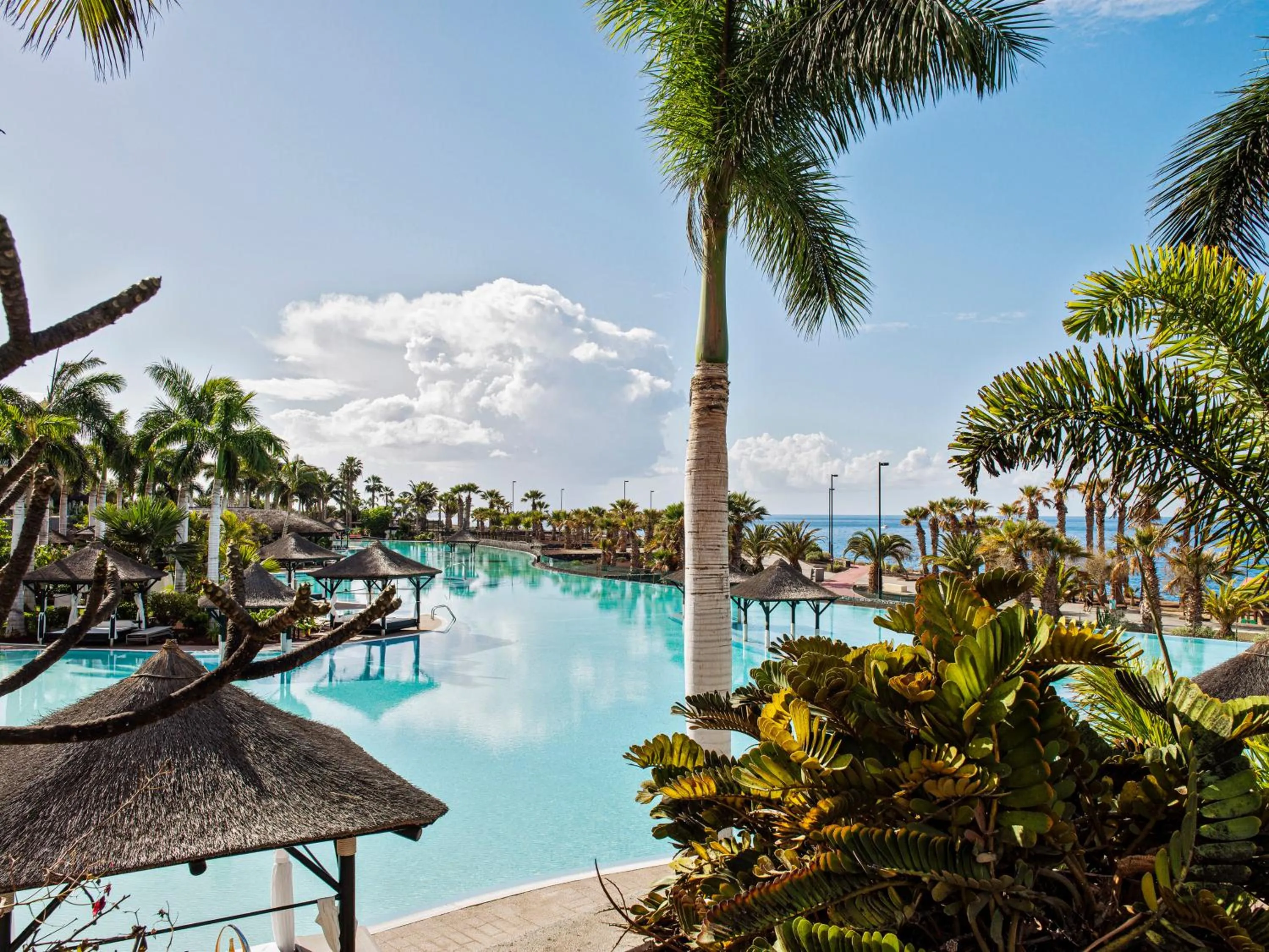 Swimming pool in Gran Melia Palacio de Isora Resort & Spa