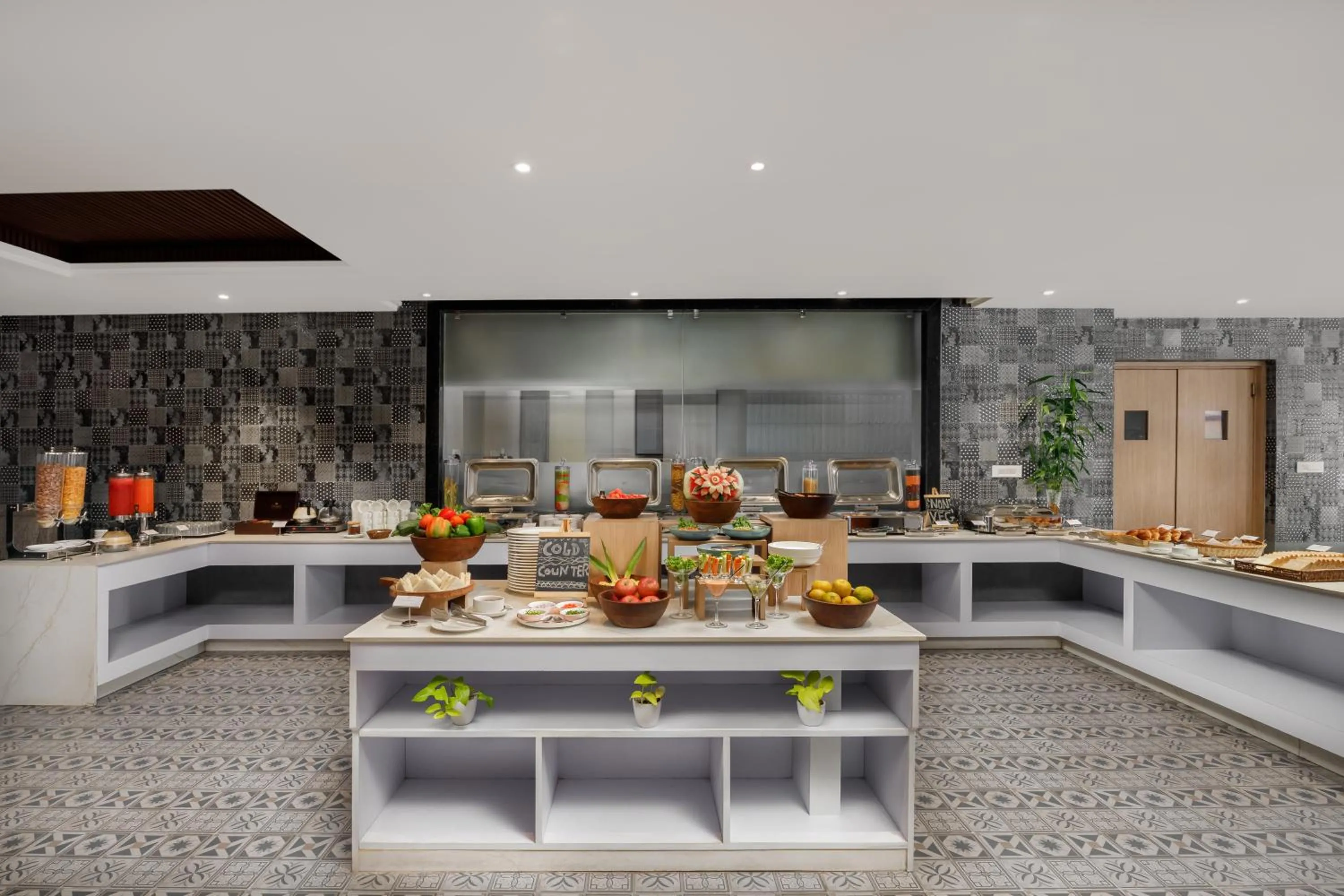 Buffet breakfast in Hotel Anuttara