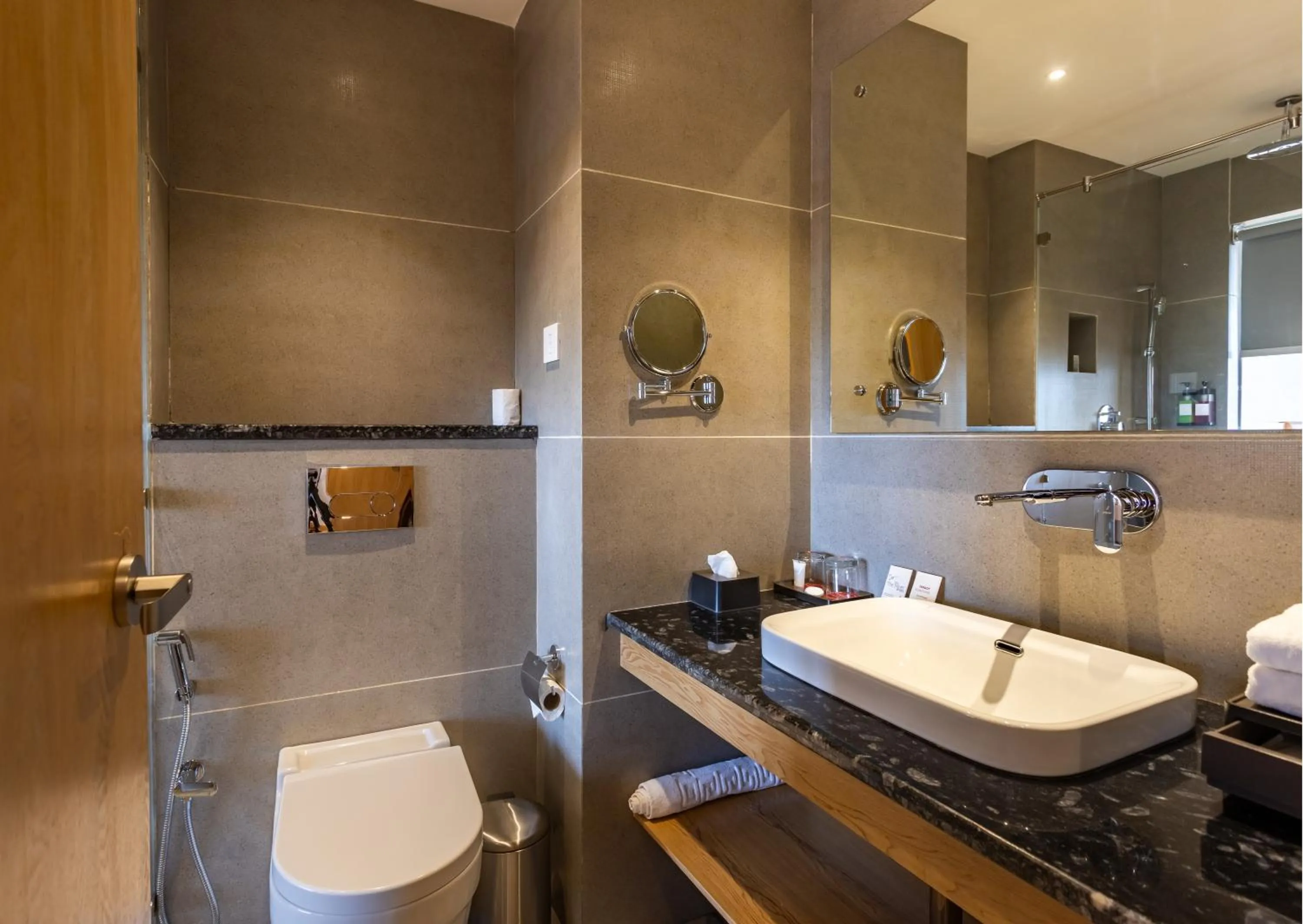 Toilet in Hotel Anuttara