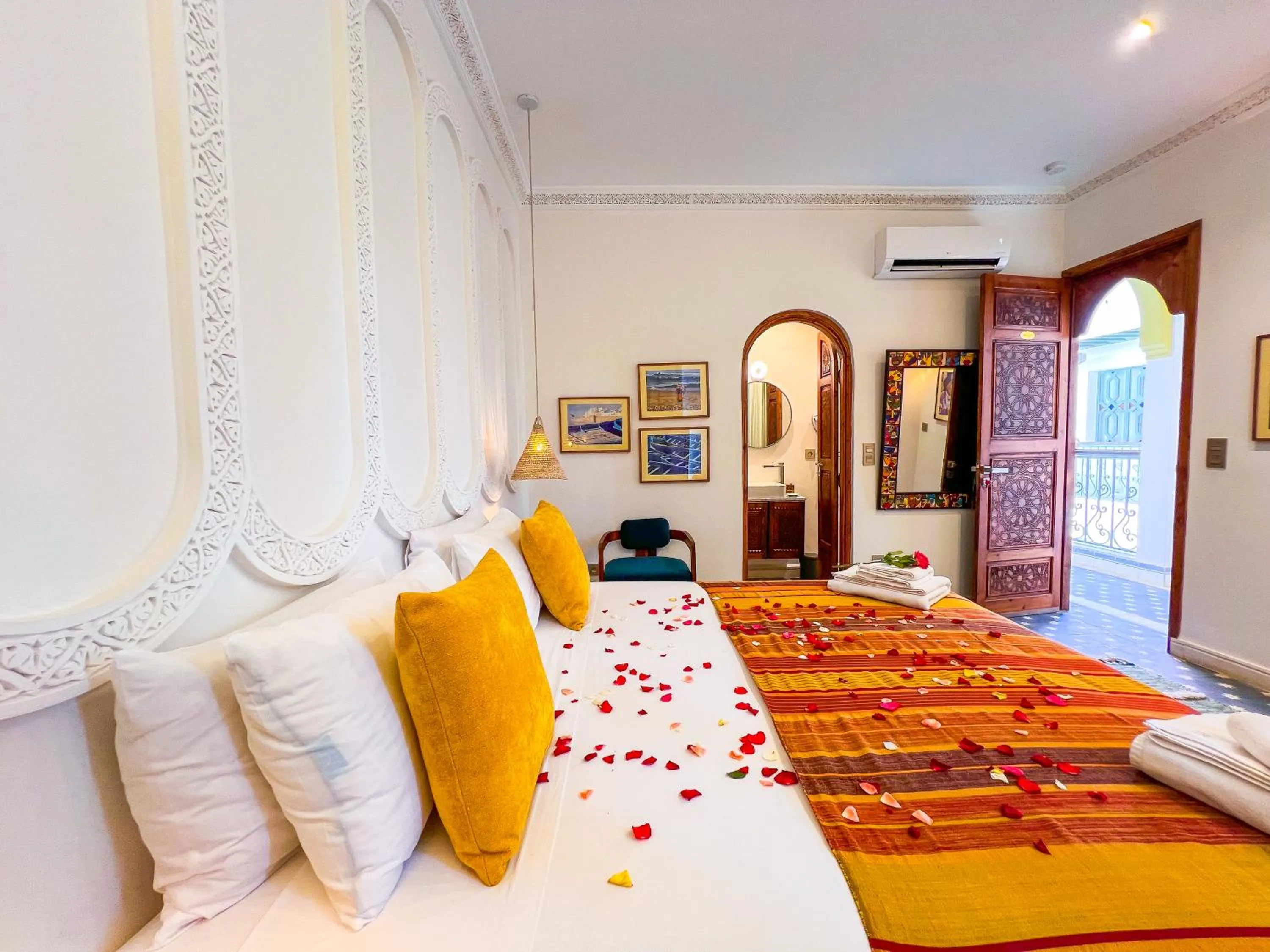 Bed in Riad Kech One & Spa