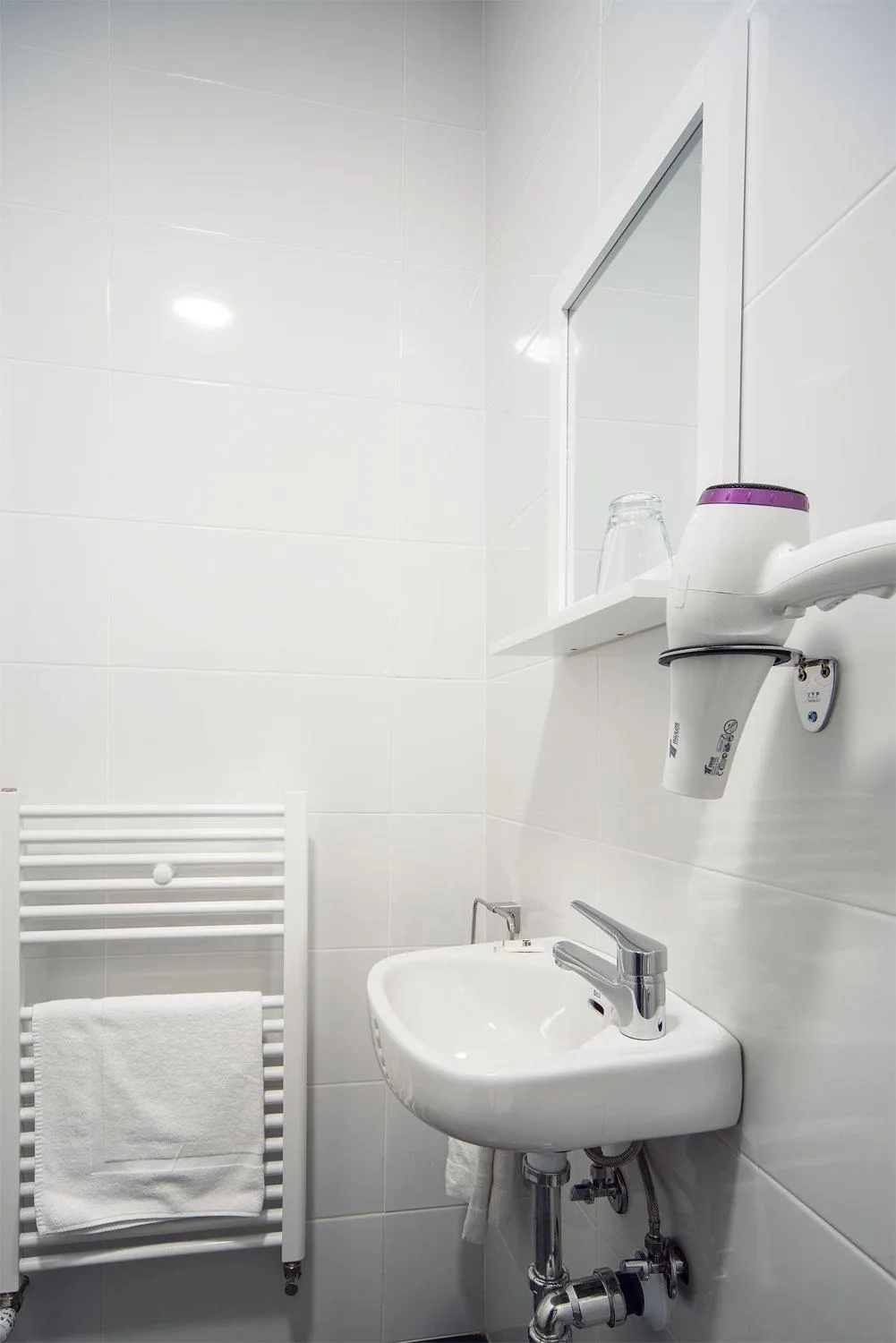 Bathroom in Casual Serantes