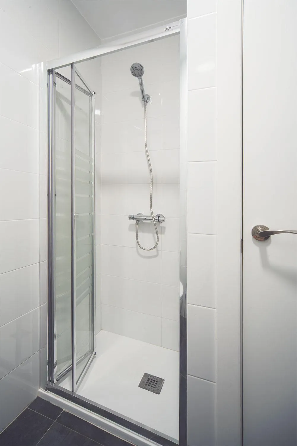 Shower in Casual Serantes