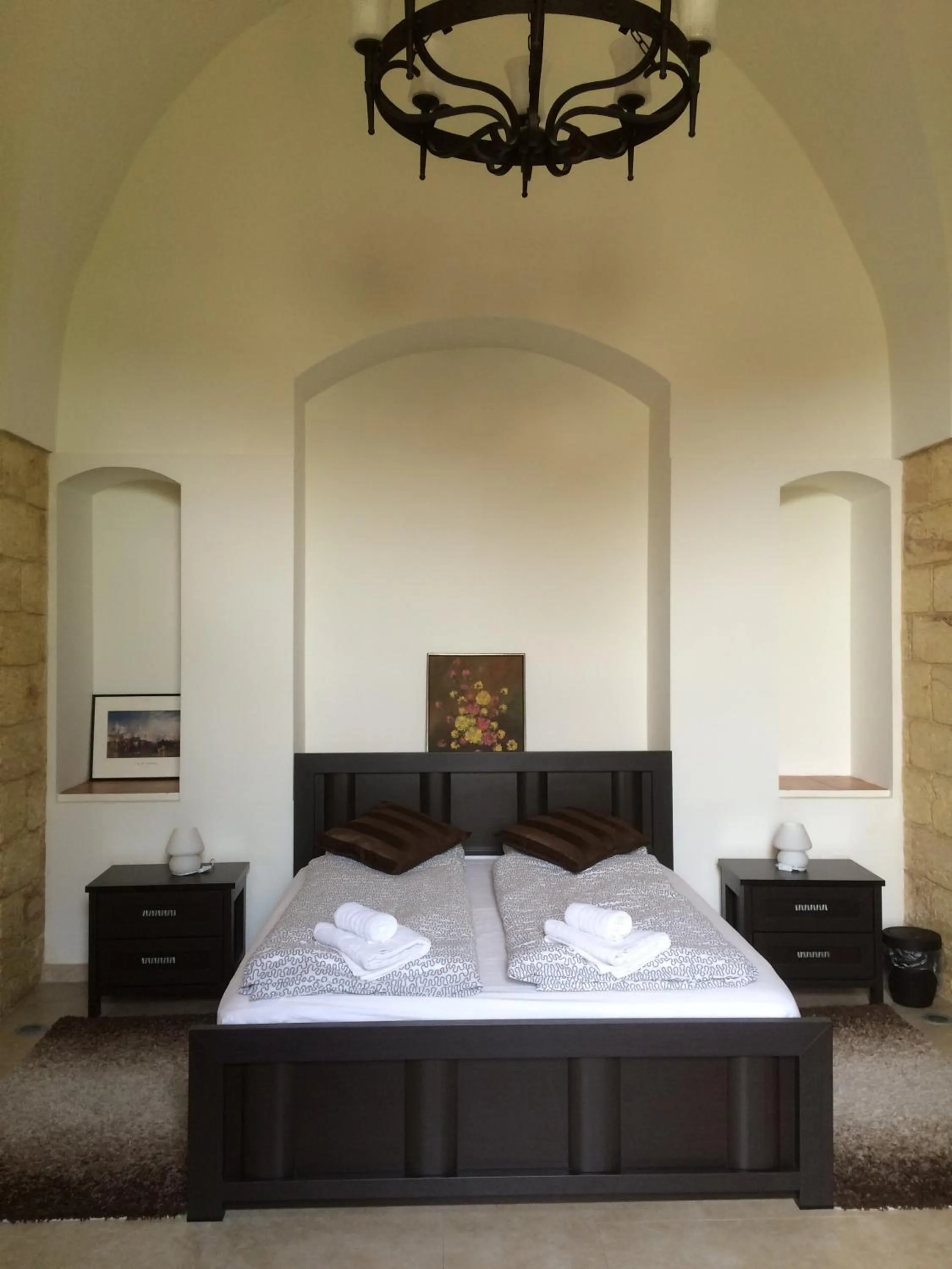 Property building, Bed in Miriam Short Term Rental