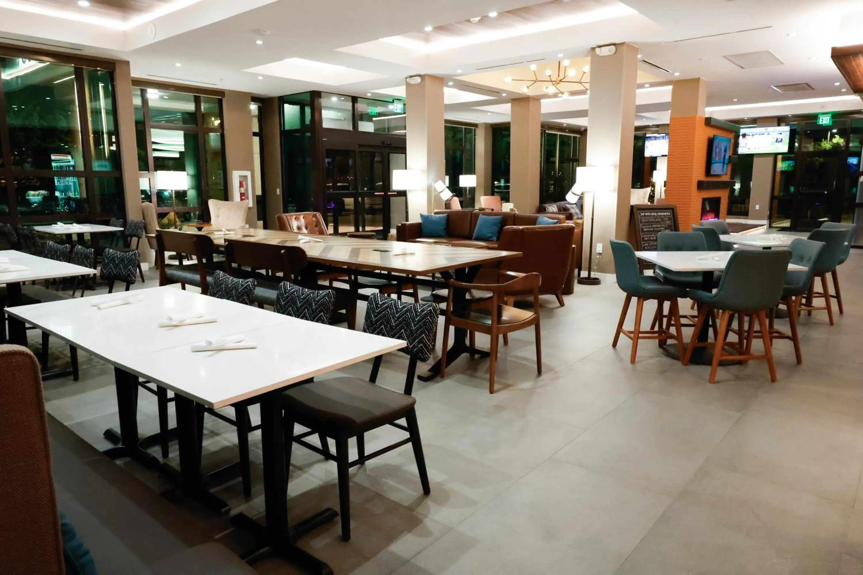 Restaurant/places to eat in Four Points by Sheraton Austin Airport