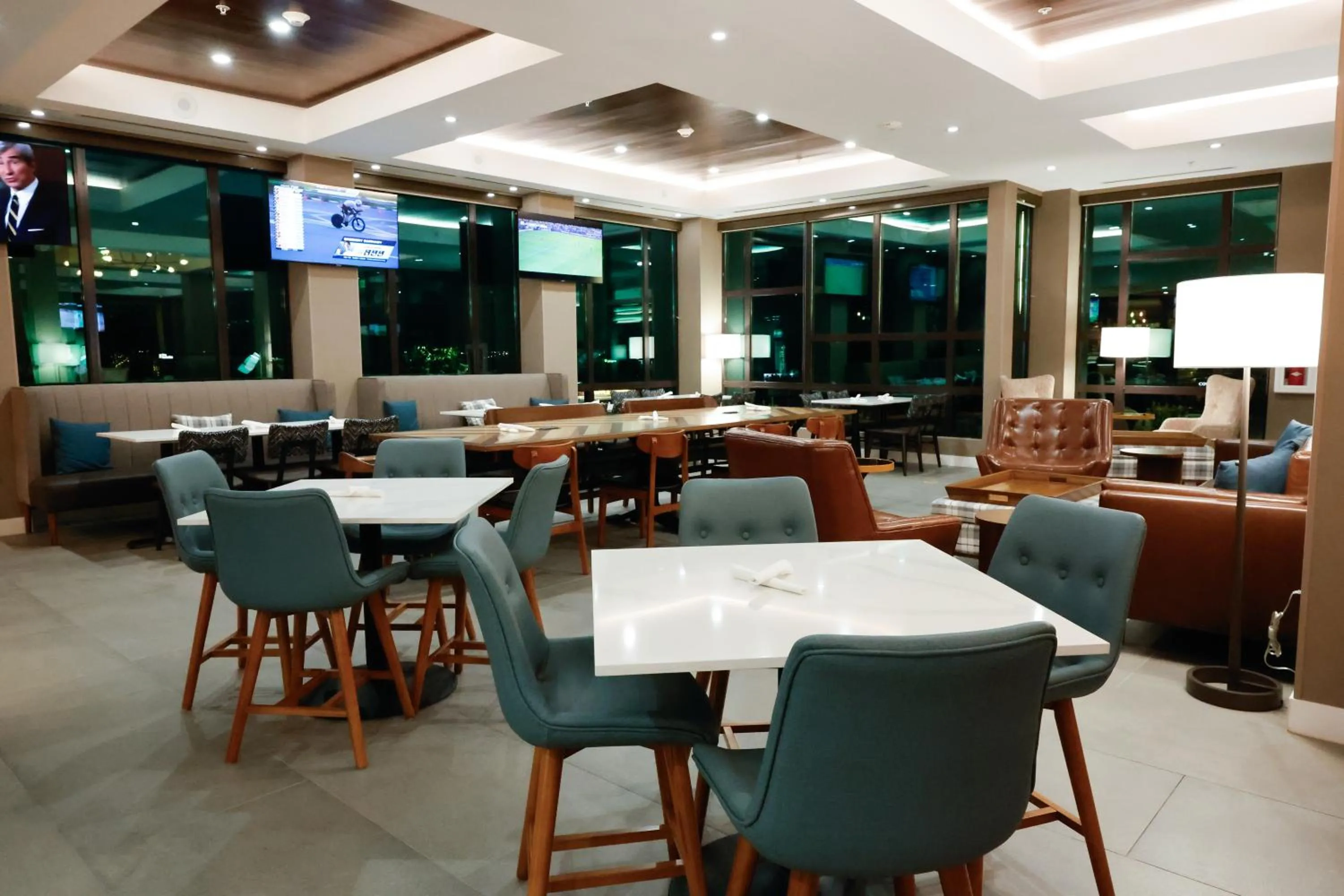 Restaurant/places to eat in Four Points by Sheraton Austin Airport