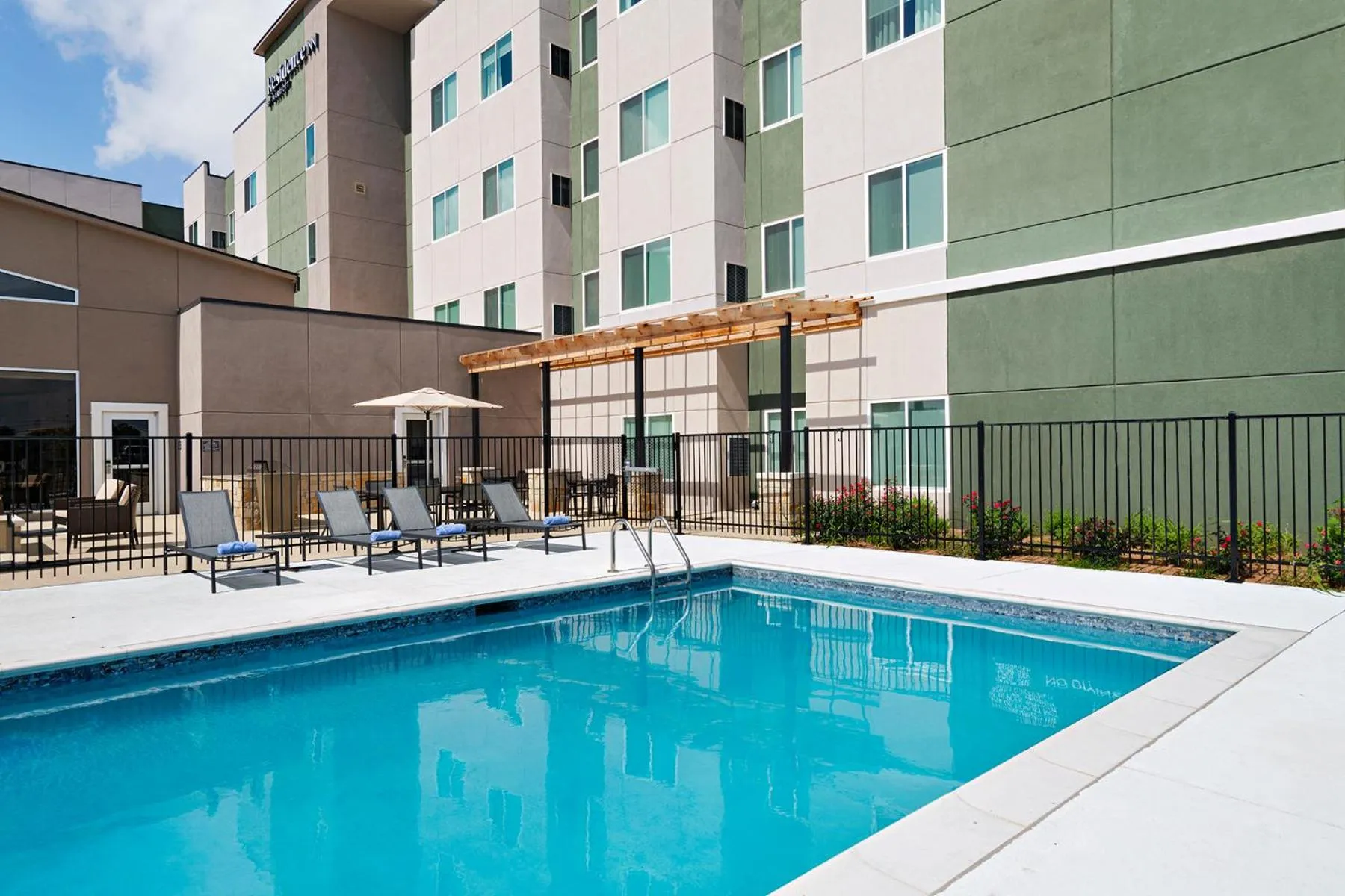 Swimming pool in Residence Inn by Marriott Georgetown