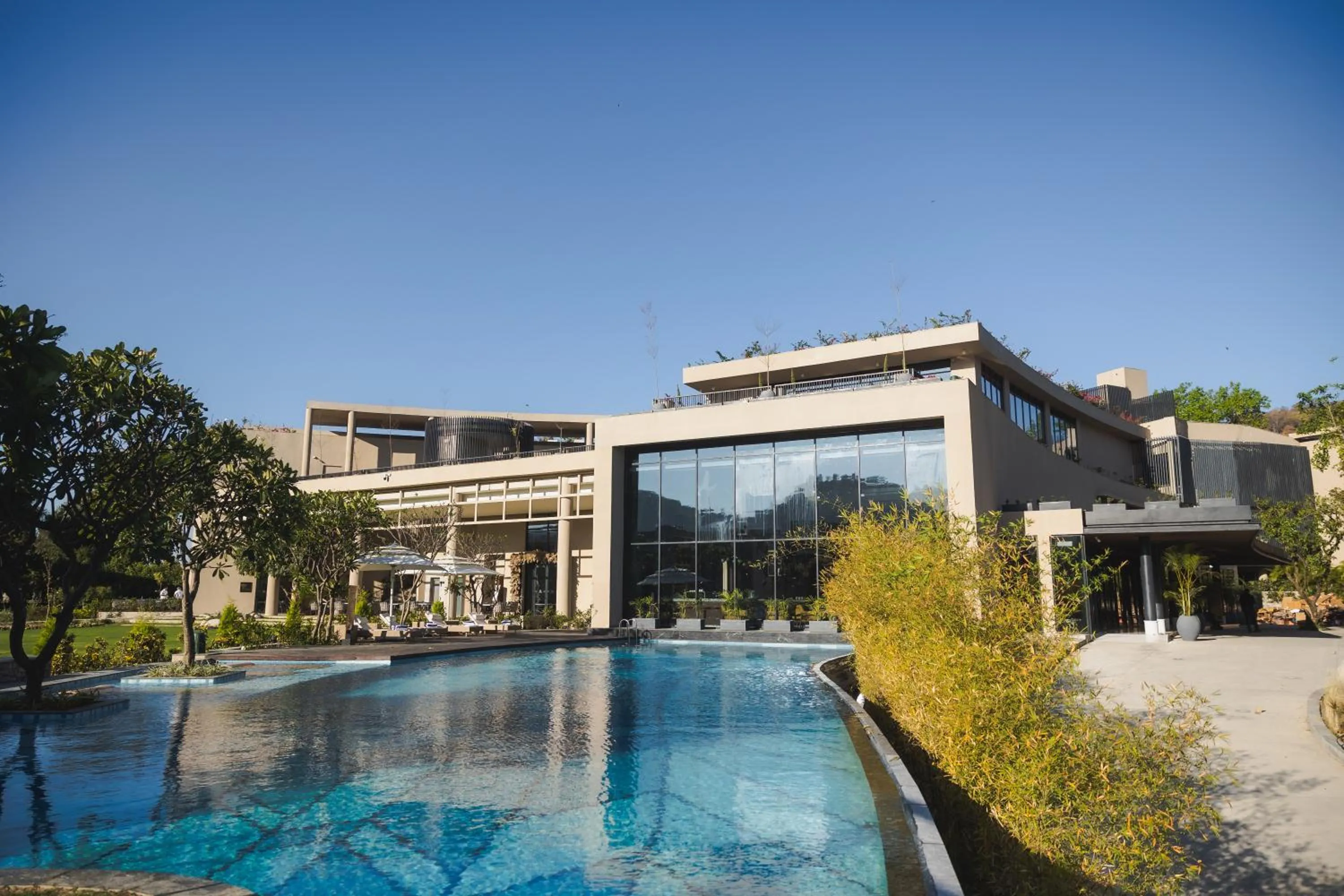 Swimming pool in Jim Corbett Marriott Resort & Spa