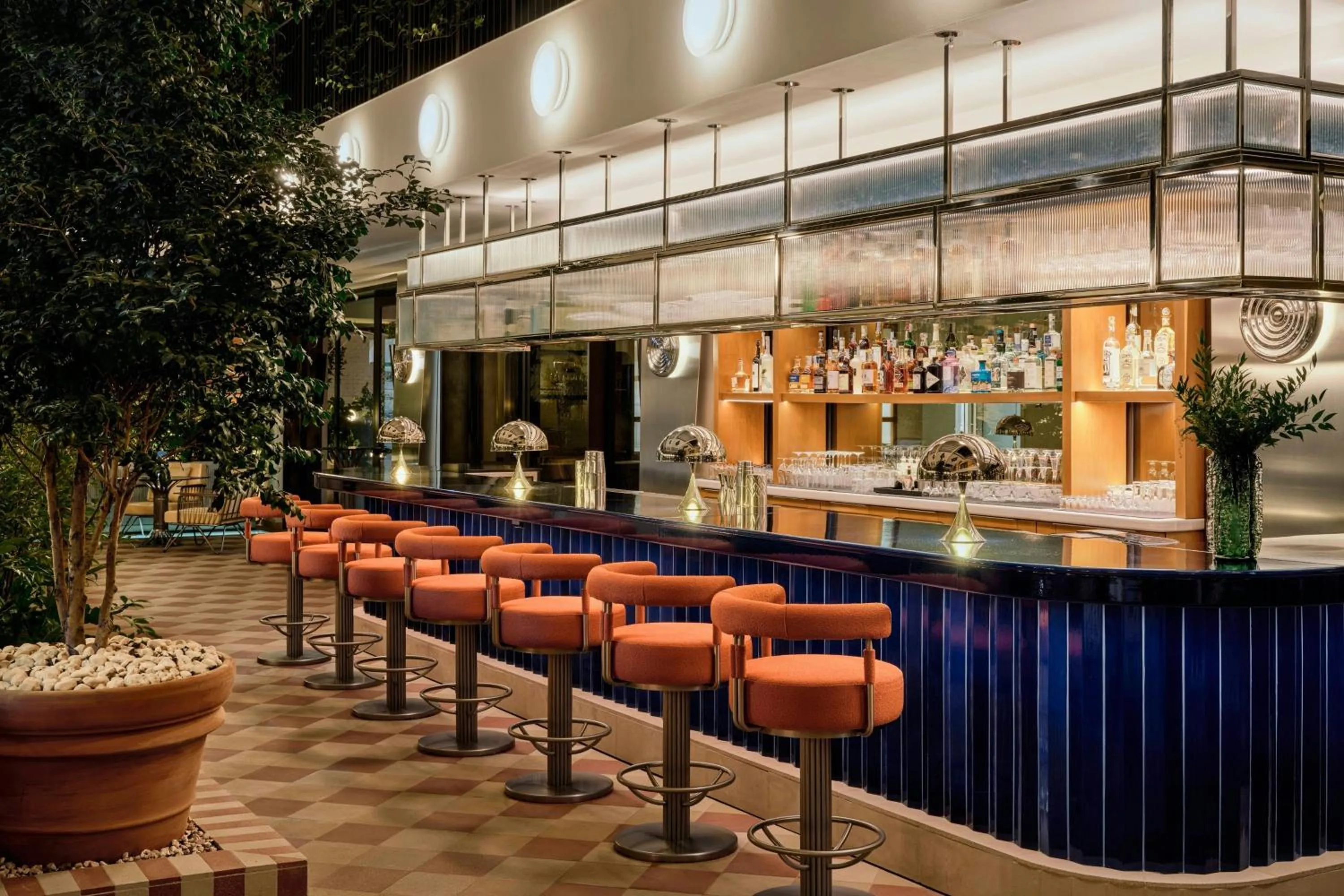 Lounge or bar in W Florence