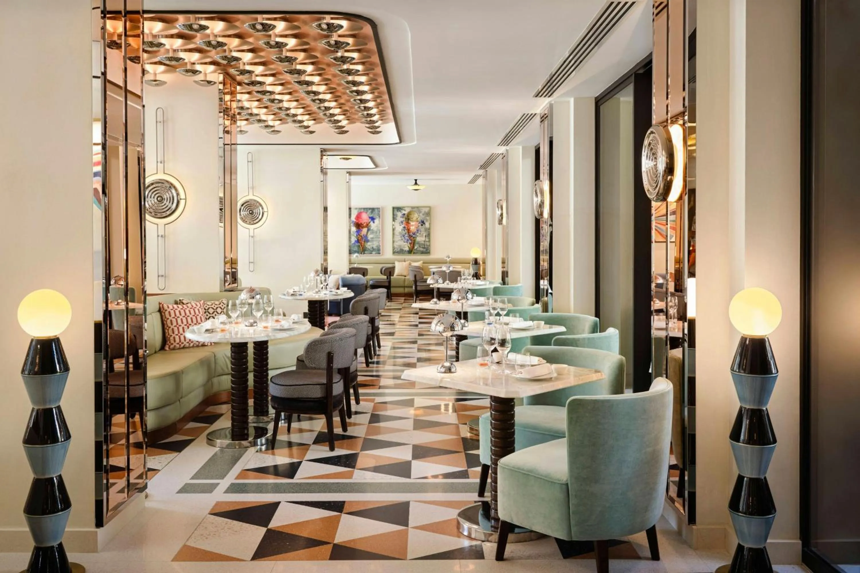 Restaurant/places to eat in W Florence