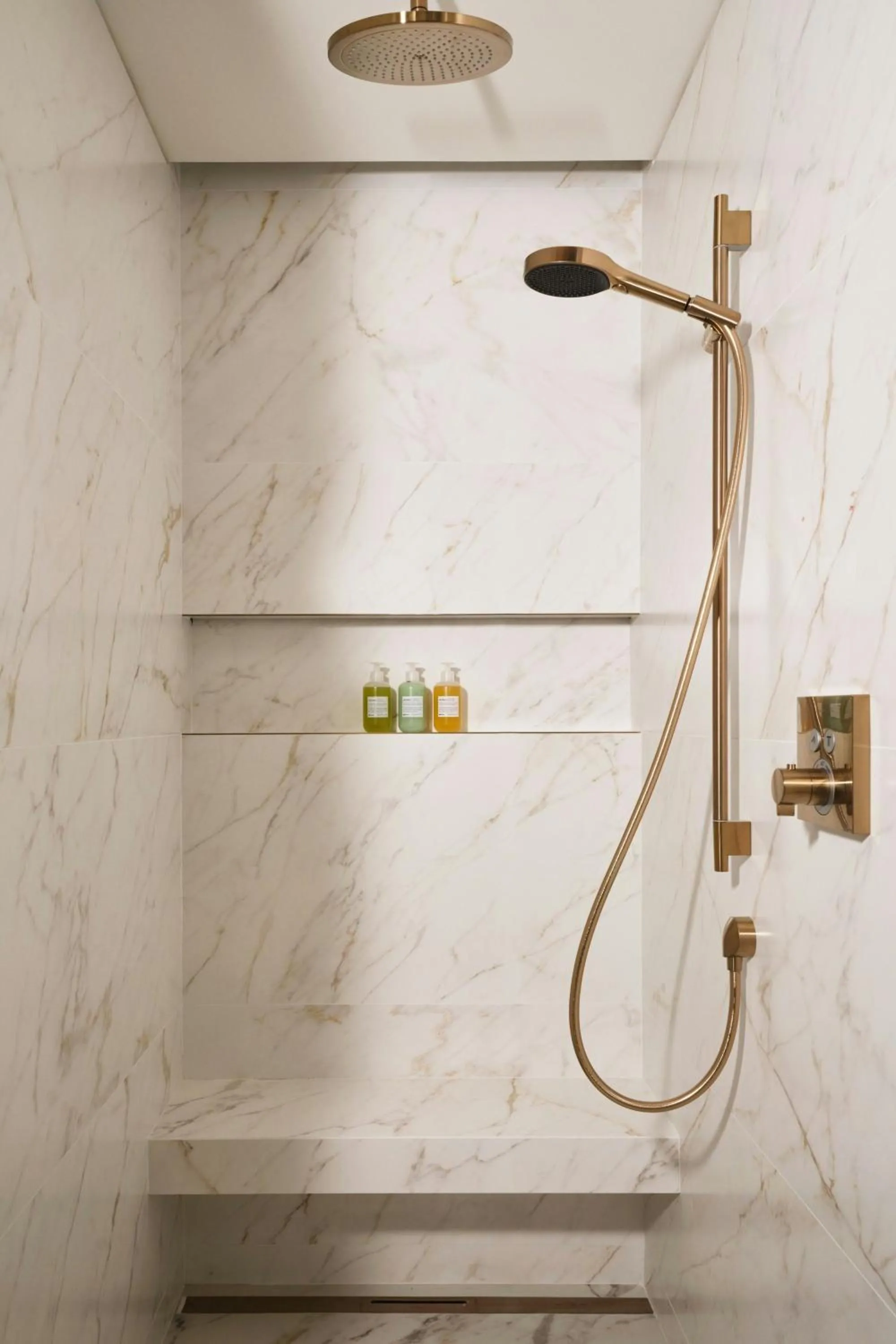 Bathroom in W Florence