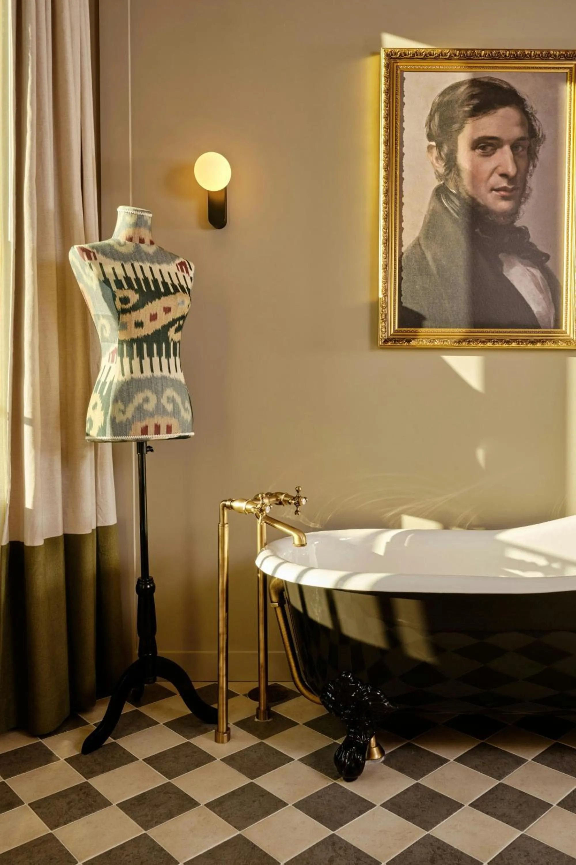 Photo of the whole room in Origine Porto Gaia, a Tribute Portfolio Hotel