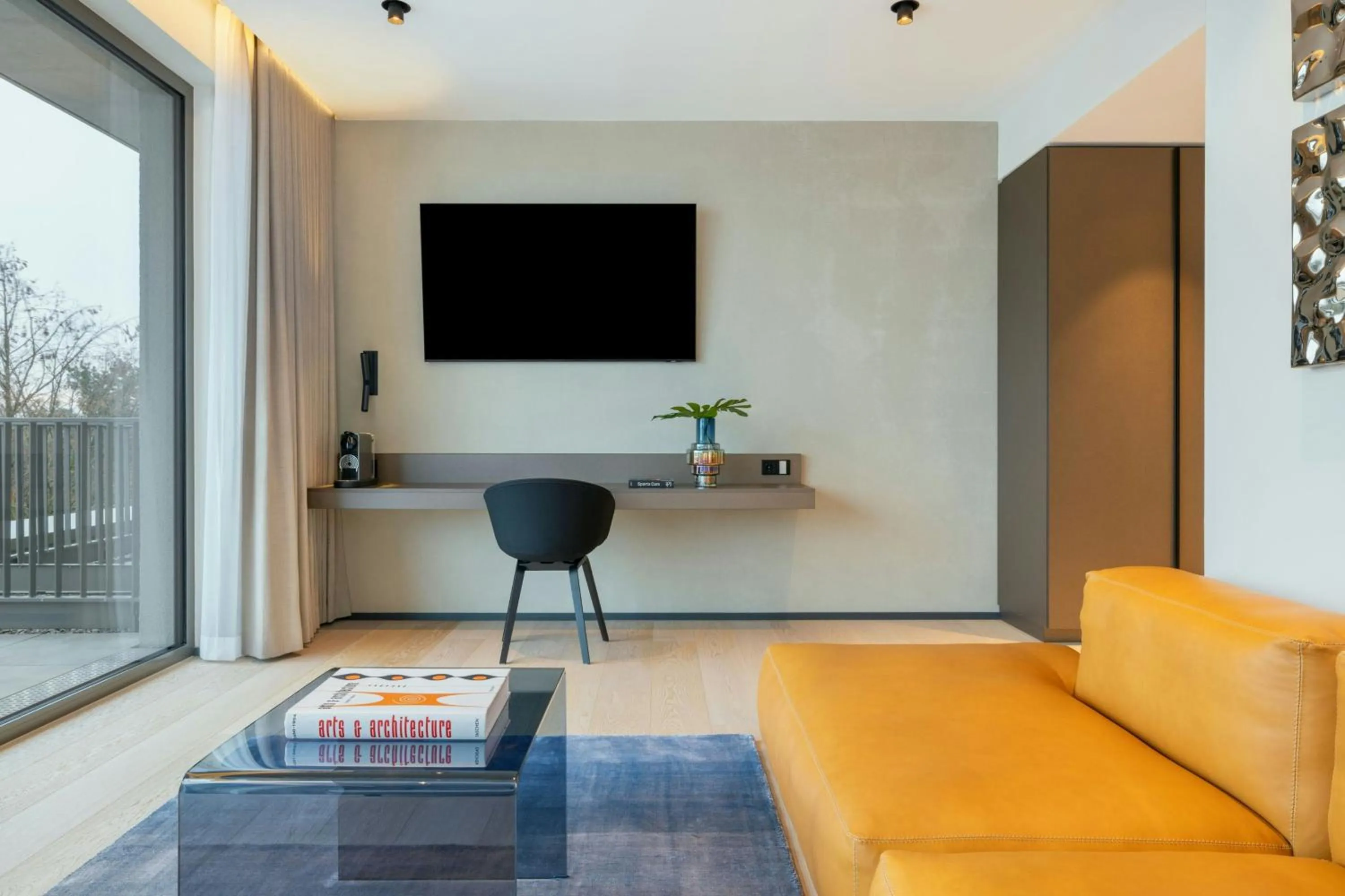 Photo of the whole room in DAS AFFALTERBACH, Stuttgart, Autograph Collection