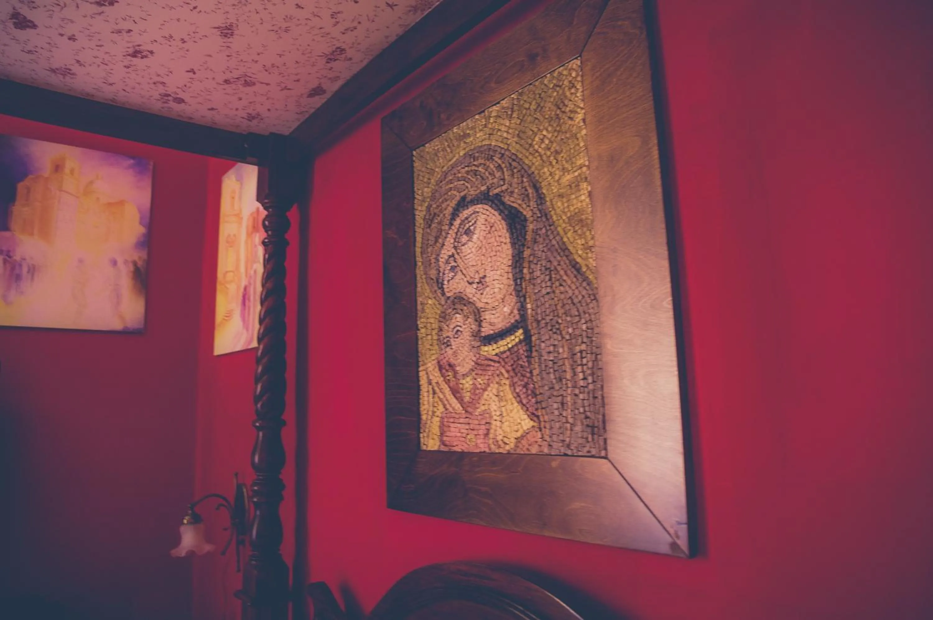 Decorative detail in Suite D'Autore Art Design Gallery