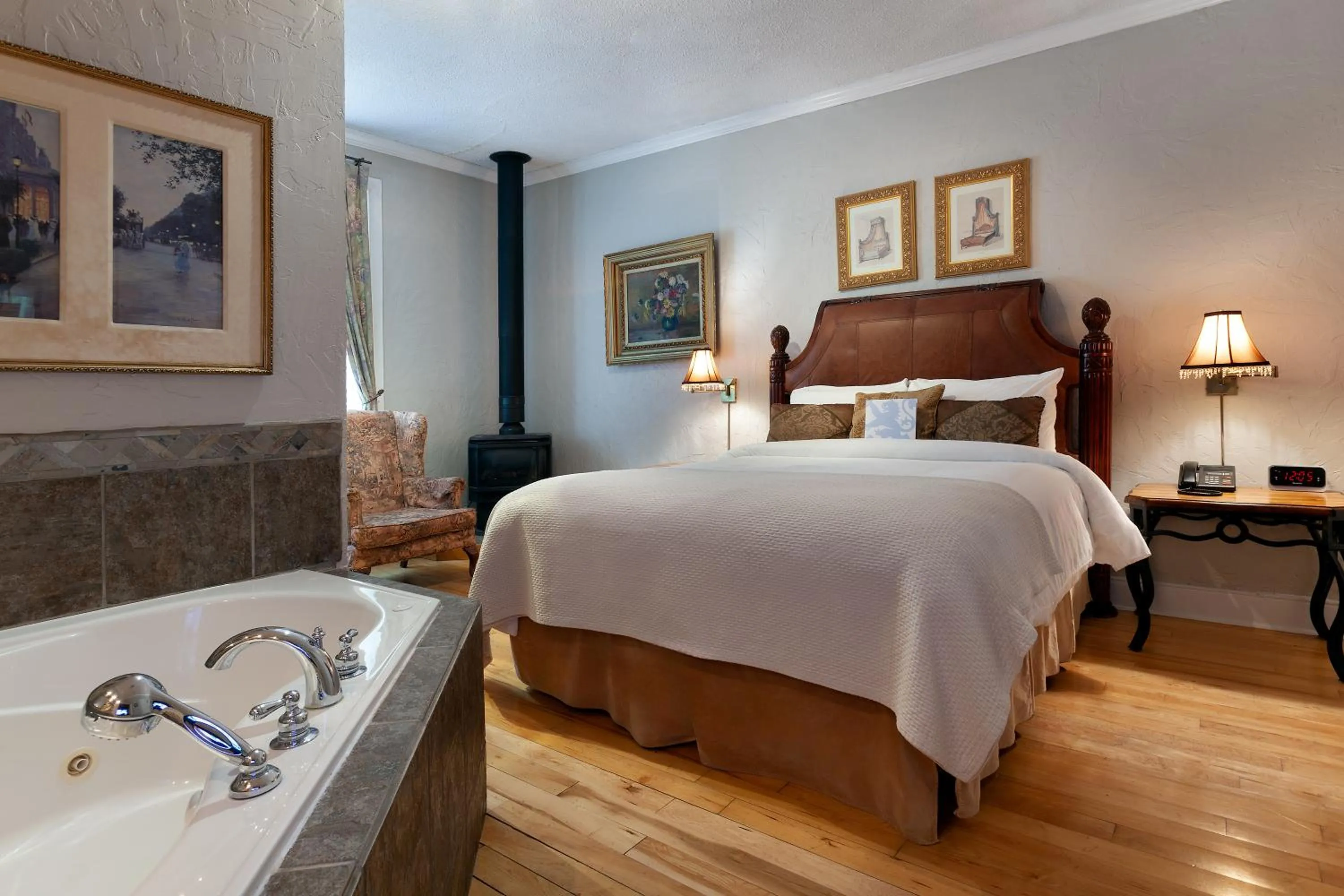 Bed in The Breadalbane Inn